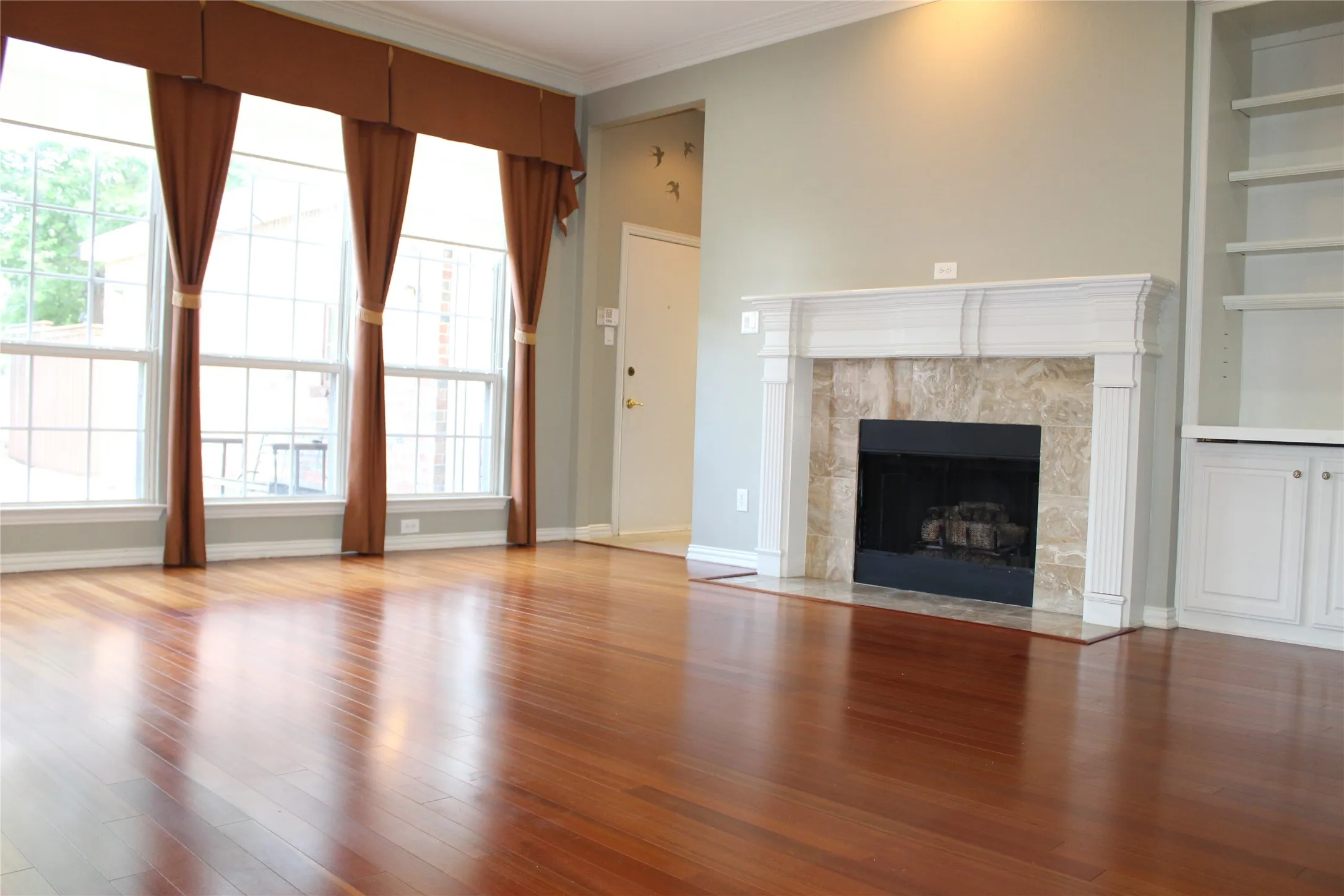 Single Family Residence For Rent in Collin County , 11000 Breezewood Drive, Frisco, Texas 75033, 5 Bedroom, 4 Bathroom, 3 Garage spaces, 3,433 Sqft, built in 2001, mls#21308285, Real Estate Agent in Frisco, Homes For Rent in Collin county, Homes For Rent in Frisco, Realtor in Frisco Texas, Real Estate Brokerage Independent Realty Texas, Luminita Cordes Realtor