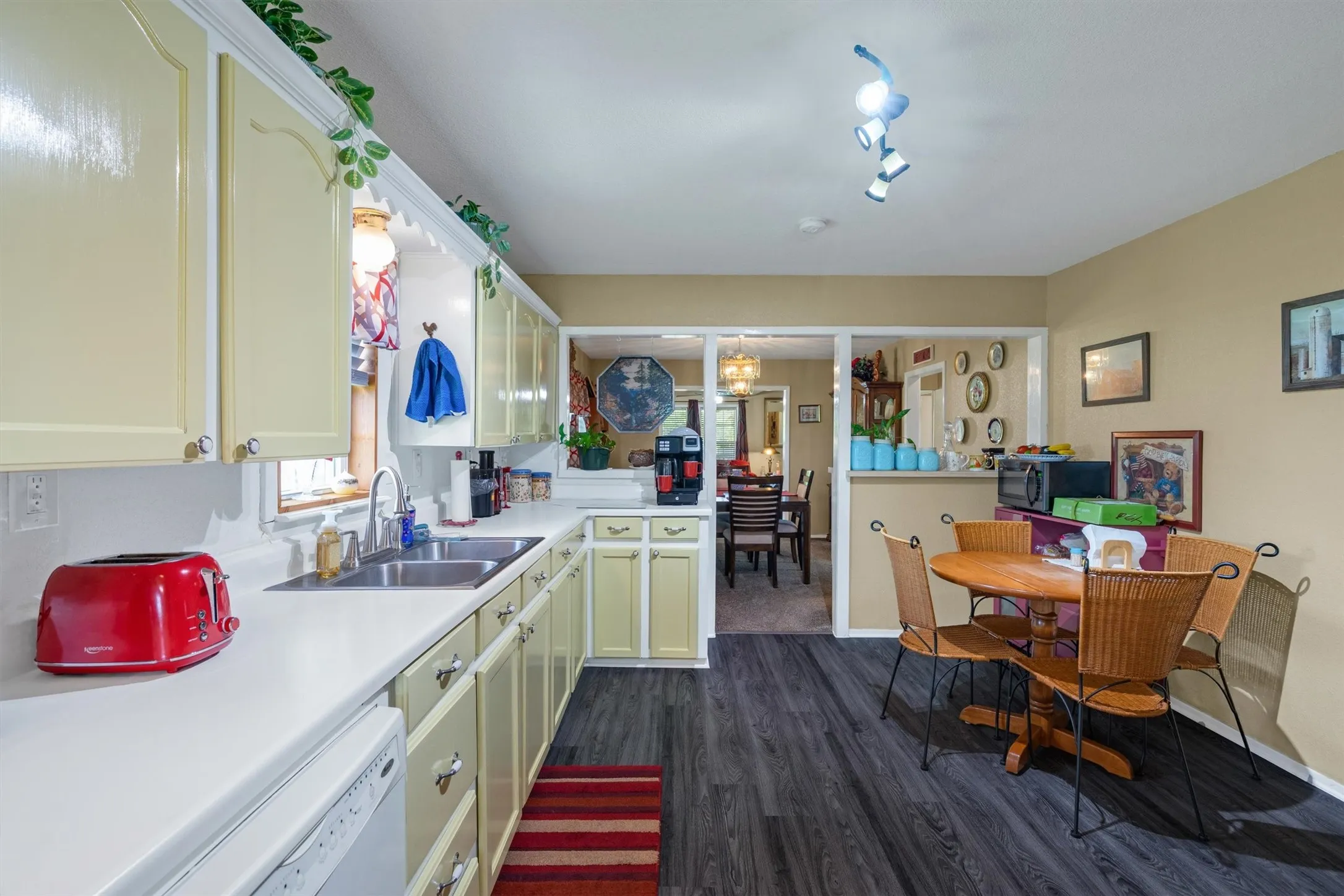 Single Family Residence For Sale in Hill County , 175 Hcr 3138 N, Bynum, Texas 76631, 3 Bedrooms, 2 Bathrooms, Garage spaces, 1,904 Sqft, built in 1990, Price $349,900, mls#21308705, Real Estate Agent in Bynum, Homes For Sale in Hill county, Homes For Sale in Bynum, Realtor in Bynum Texas, Real Estate Brokerage Independent Realty Texas, Luminita Cordes Realtor