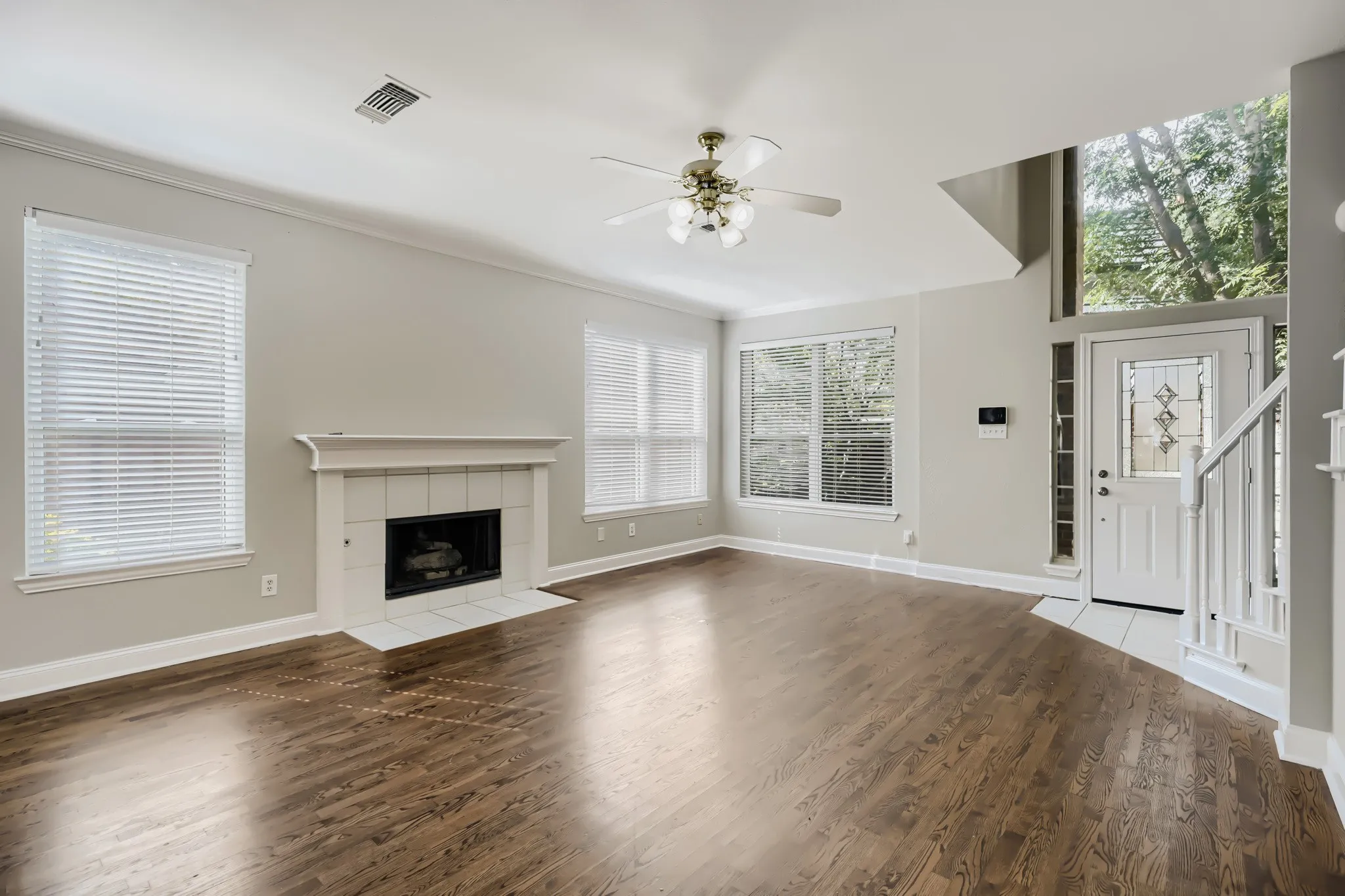 Single Family Residence For Sale in Dallas County , 14589 Blueberry Court, Addison, Texas 75001, 3 Bedroom, 3 Bathroom, 2 Garage spaces, 1,905 Sqft, built in 1994, mls#21142864, Real Estate Agent in Addison, Homes For Sale in Dallas county, Homes For Sale in Addison, Realtor in Addison Texas, Real Estate Brokerage Independent Realty Texas, Luminita Cordes Realtor