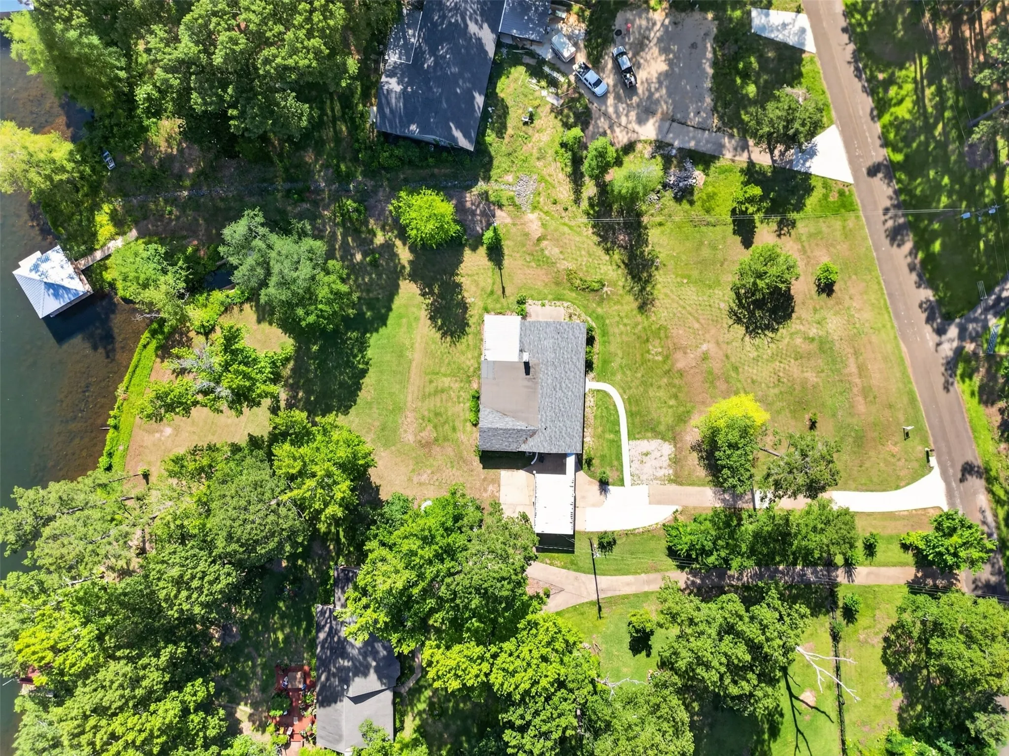 Single Family Residence For Sale in Smith County , 13426 County Road 468, Tyler, Texas 75704, 3 Bedroom, 3 Bathroom, Garage spaces, 2,800 Sqft, built in 1962, mls#21309820, Real Estate Agent in Tyler, Homes For Sale in Smith county, Homes For Sale in Tyler, Realtor in Tyler Texas, Real Estate Brokerage Independent Realty Texas, Luminita Cordes Realtor