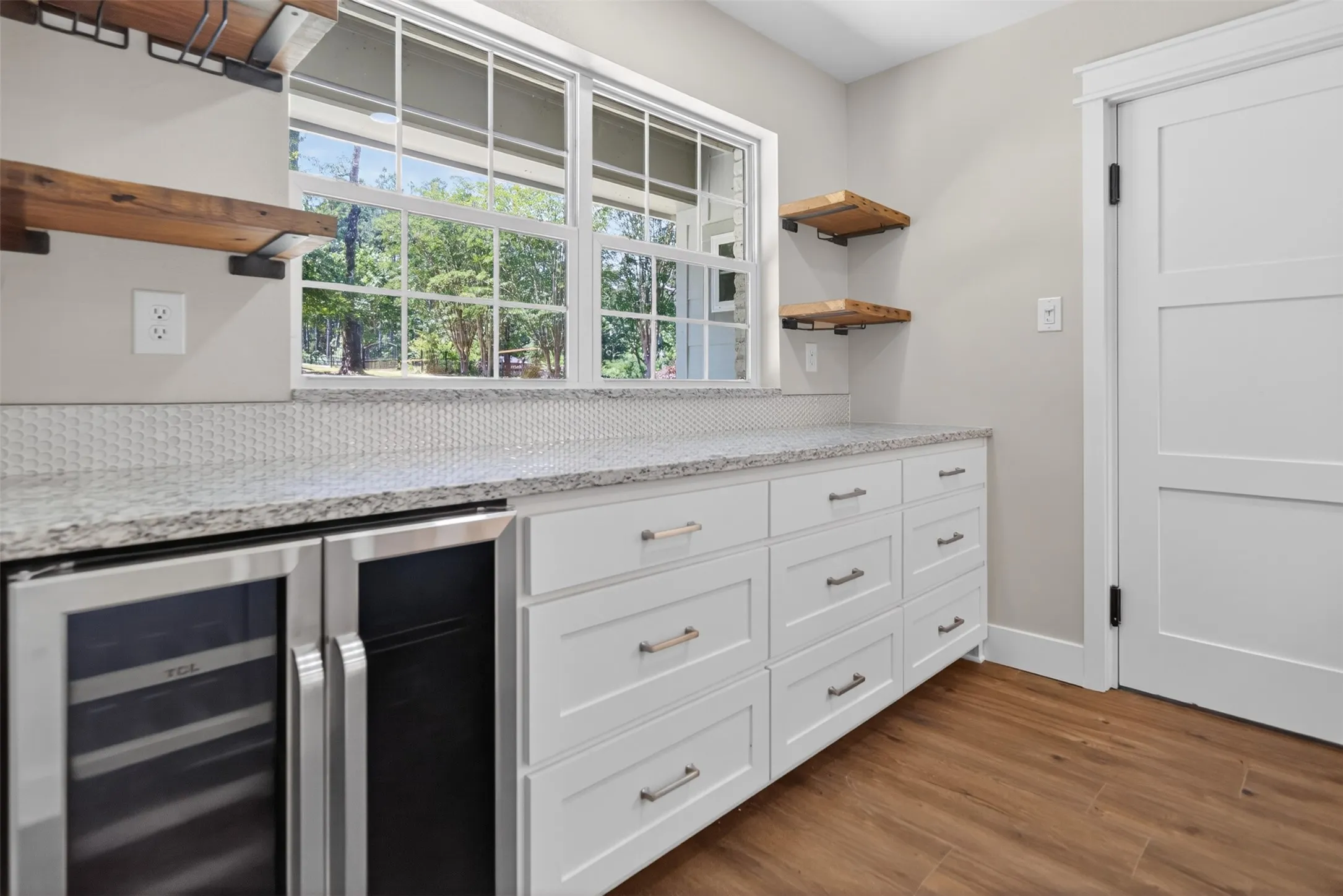 Single Family Residence For Sale in Smith County , 13426 County Road 468, Tyler, Texas 75704, 3 Bedroom, 3 Bathroom, Garage spaces, 2,800 Sqft, built in 1962, mls#21309820, Real Estate Agent in Tyler, Homes For Sale in Smith county, Homes For Sale in Tyler, Realtor in Tyler Texas, Real Estate Brokerage Independent Realty Texas, Luminita Cordes Realtor