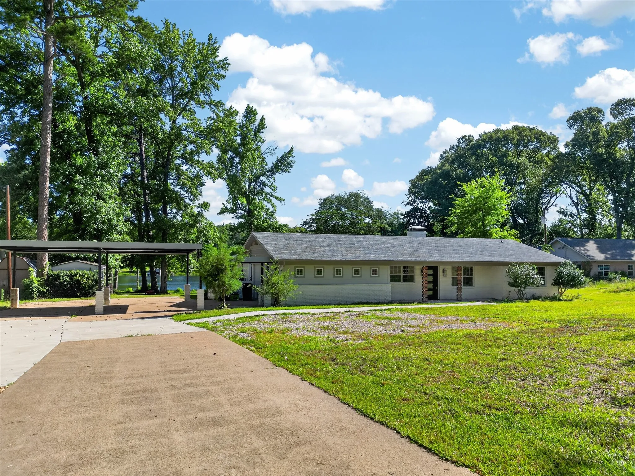 Single Family Residence For Sale in Smith County , 13426 County Road 468, Tyler, Texas 75704, 3 Bedroom, 3 Bathroom, Garage spaces, 2,800 Sqft, built in 1962, mls#21309820, Real Estate Agent in Tyler, Homes For Sale in Smith county, Homes For Sale in Tyler, Realtor in Tyler Texas, Real Estate Brokerage Independent Realty Texas, Luminita Cordes Realtor