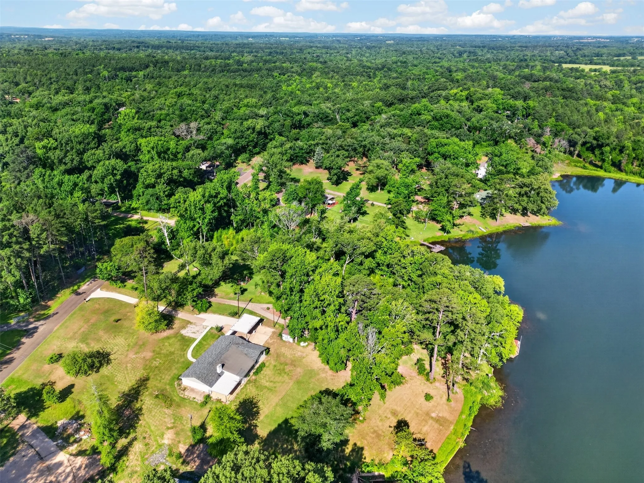 Single Family Residence For Sale in Smith County , 13426 County Road 468, Tyler, Texas 75704, 3 Bedroom, 3 Bathroom, Garage spaces, 2,800 Sqft, built in 1962, mls#21309820, Real Estate Agent in Tyler, Homes For Sale in Smith county, Homes For Sale in Tyler, Realtor in Tyler Texas, Real Estate Brokerage Independent Realty Texas, Luminita Cordes Realtor