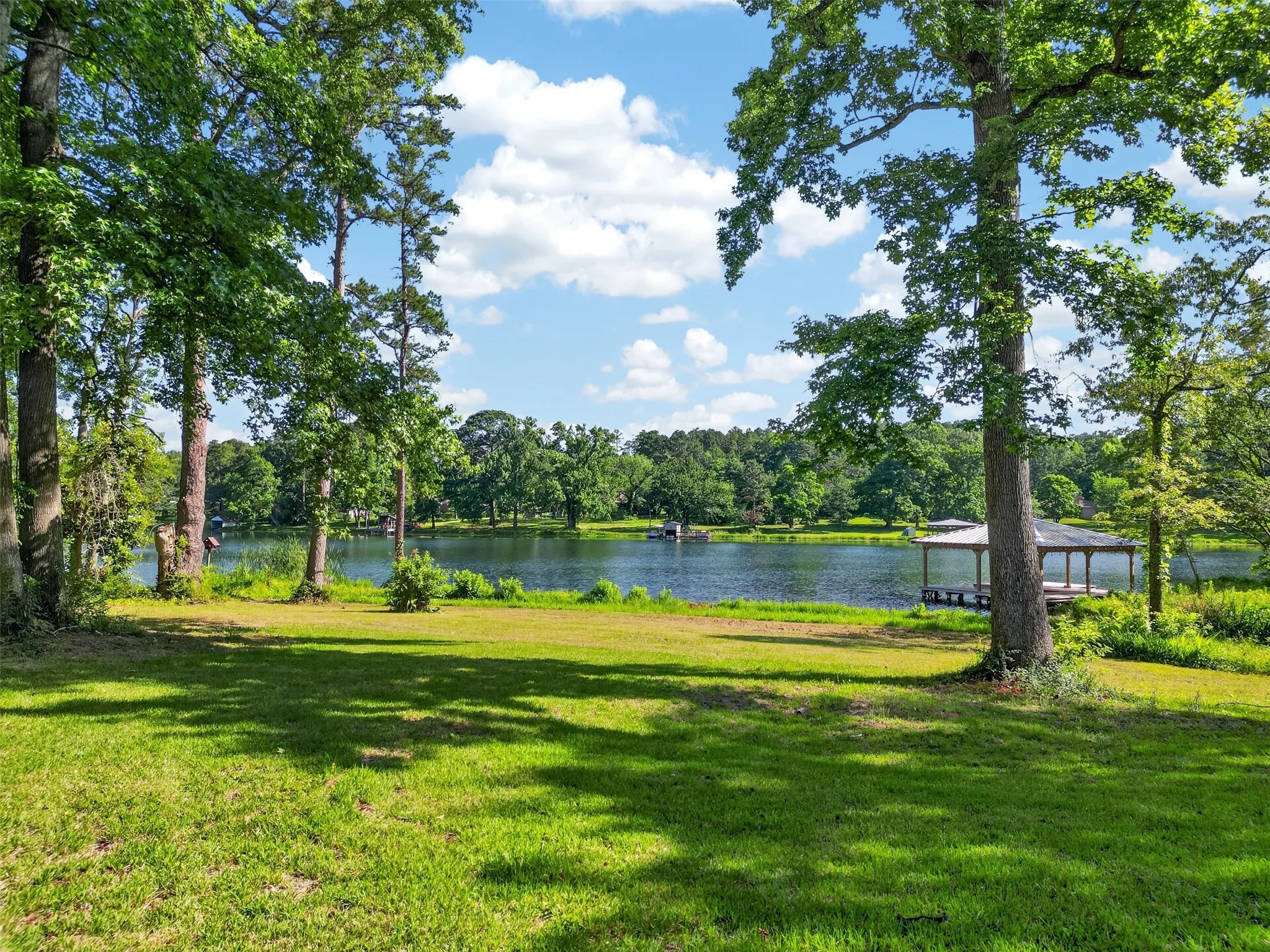 Single Family Residence For Sale in Smith County , 13426 County Road 468, Tyler, Texas 75704, 3 Bedroom, 3 Bathroom, Garage spaces, 2,800 Sqft, built in 1962, mls#21309820, Real Estate Agent in Tyler, Homes For Sale in Smith county, Homes For Sale in Tyler, Realtor in Tyler Texas, Real Estate Brokerage Independent Realty Texas, Luminita Cordes Realtor