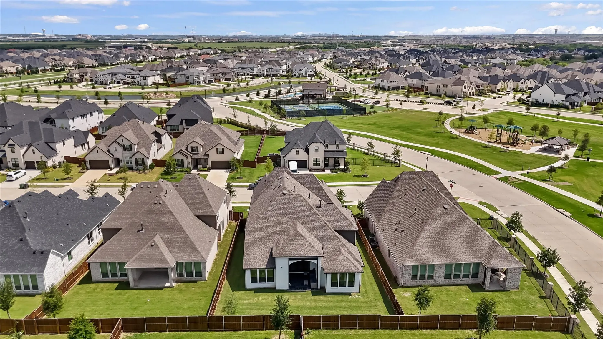 Single Family Residence For Sale in Denton County , 2550 Whitewood Drive, Prosper, Texas 75078, 5 Bedroom, 6 Bathroom, 3 Garage spaces, 4,362 Sqft, built in 2024, mls#21304688, Real Estate Agent in Prosper, Homes For Sale in Denton county, Homes For Sale in Prosper, Realtor in Prosper Texas, Real Estate Brokerage Independent Realty Texas, Luminita Cordes Realtor