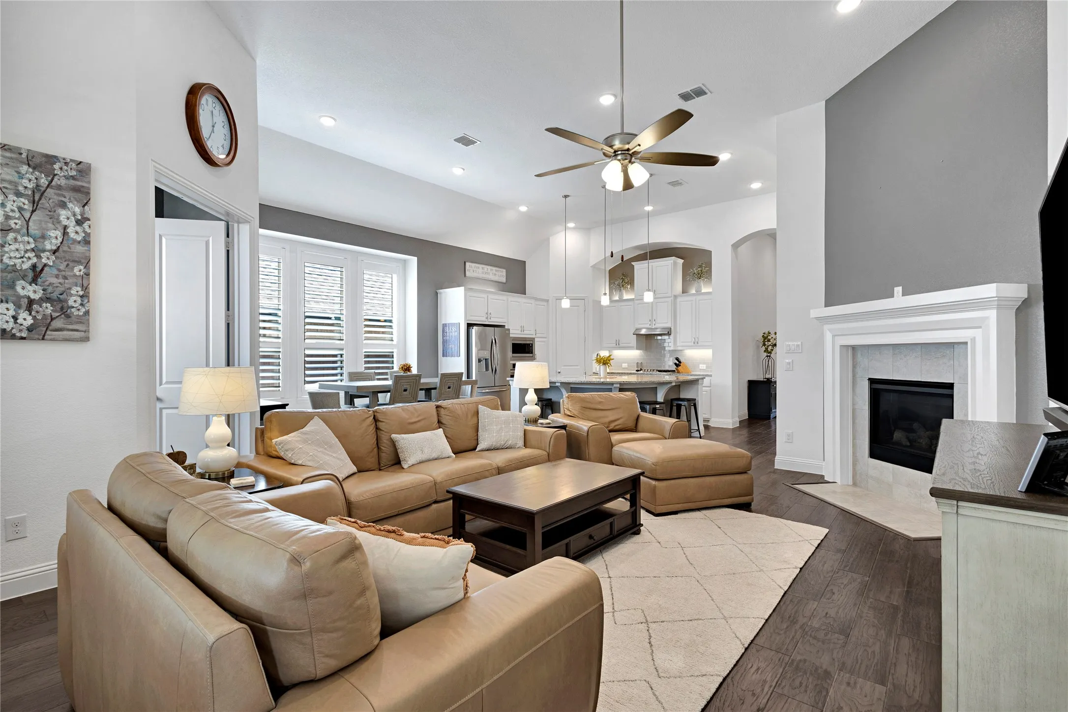 Single Family Residence For Sale in Collin County , 921 Hubbard Creek Trail, Mc Kinney, Texas 75071, 3 Bedroom, 3 Bathroom, 2 Garage spaces, 2,359 Sqft, built in 2019, mls#21308914, Real Estate Agent in Mc Kinney, Homes For Sale in Collin county, Homes For Sale in Mc Kinney, Realtor in Mc Kinney Texas, Real Estate Brokerage Independent Realty Texas, Luminita Cordes Realtor