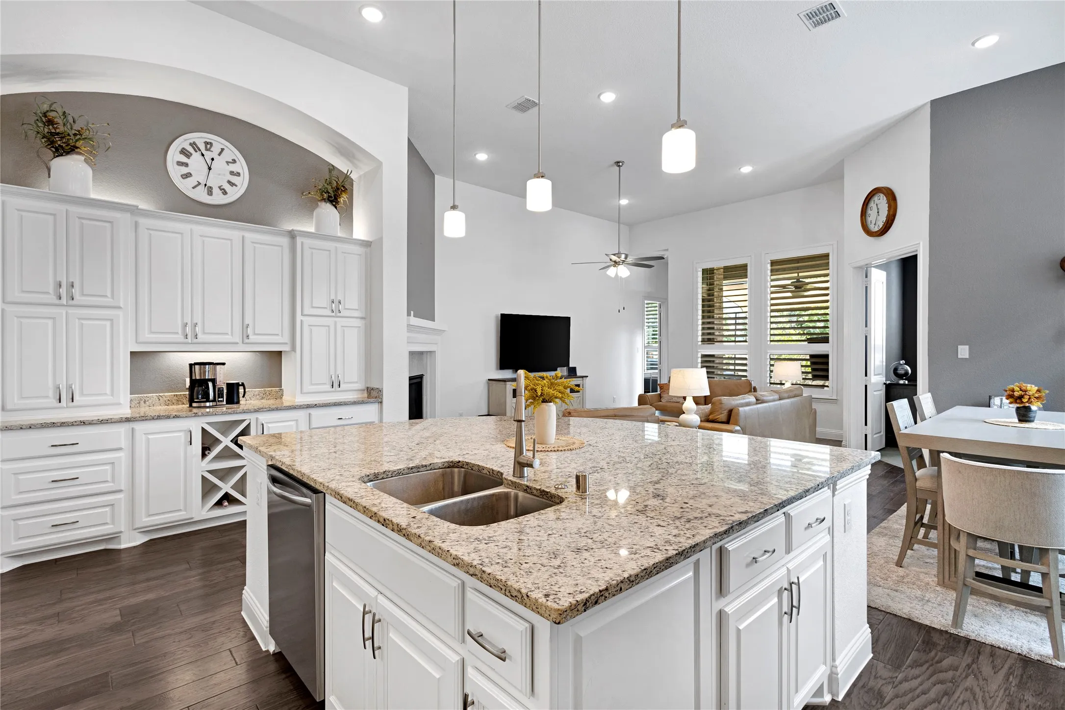 Single Family Residence For Sale in Collin County , 921 Hubbard Creek Trail, Mc Kinney, Texas 75071, 3 Bedroom, 3 Bathroom, 2 Garage spaces, 2,359 Sqft, built in 2019, mls#21308914, Real Estate Agent in Mc Kinney, Homes For Sale in Collin county, Homes For Sale in Mc Kinney, Realtor in Mc Kinney Texas, Real Estate Brokerage Independent Realty Texas, Luminita Cordes Realtor