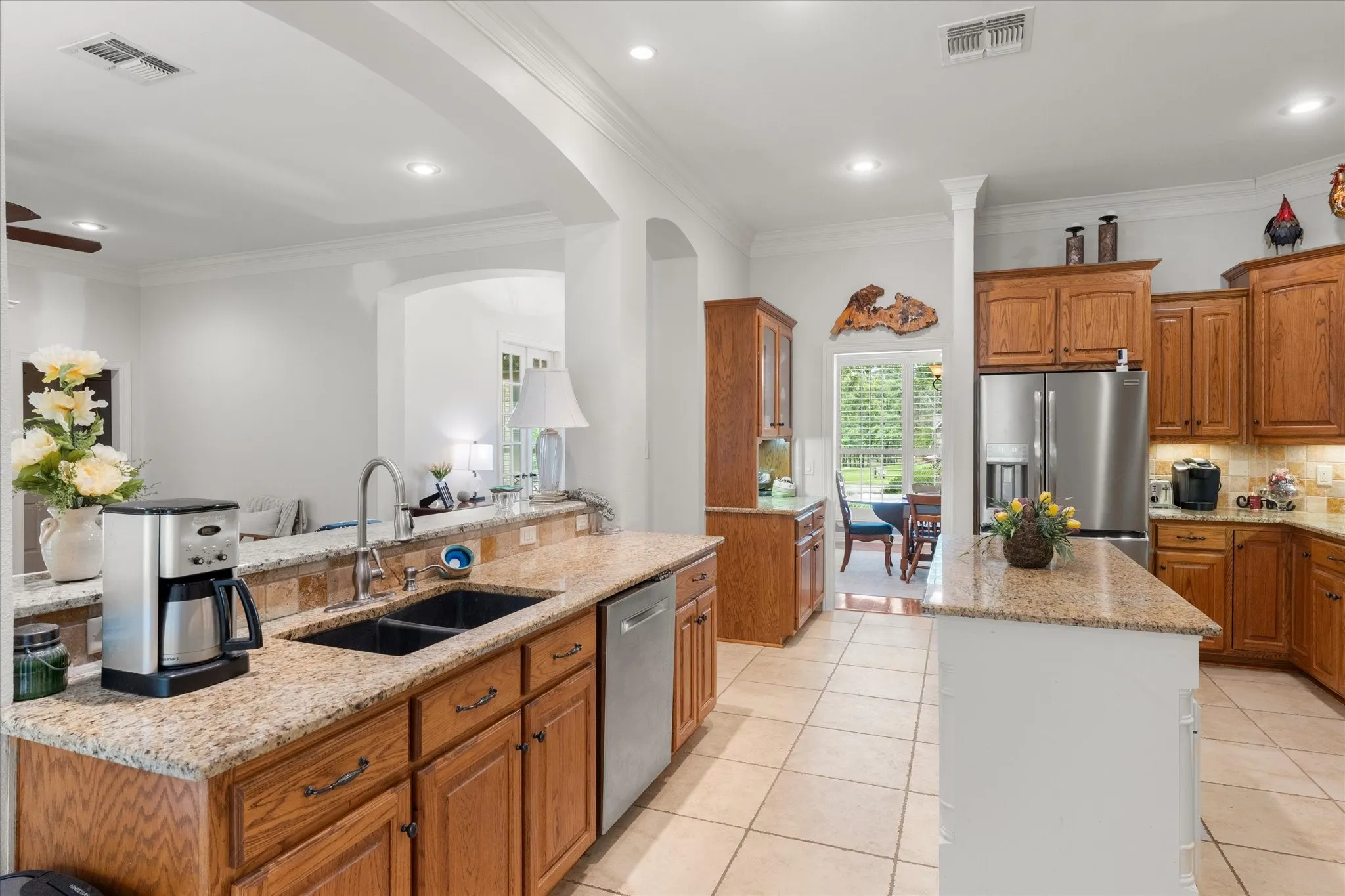 Single Family Residence For Sale in Wood County , 141 Private Road 5944, Yantis, Texas 75497, 3 Bedroom, 3 Bathroom, 3 Garage spaces, 2,426 Sqft, built in 2005, mls#21309848, Real Estate Agent in Yantis, Homes For Sale in Wood county, Homes For Sale in Yantis, Realtor in Yantis Texas, Real Estate Brokerage Independent Realty Texas, Luminita Cordes Realtor