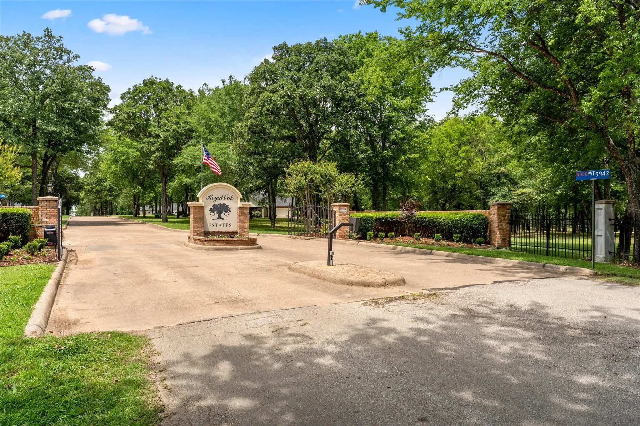 Single Family Residence For Sale in Wood County , 141 Private Road 5944, Yantis, Texas 75497, 3 Bedroom, 3 Bathroom, 3 Garage spaces, 2,426 Sqft, built in 2005, mls#21309848, Real Estate Agent in Yantis, Homes For Sale in Wood county, Homes For Sale in Yantis, Realtor in Yantis Texas, Real Estate Brokerage Independent Realty Texas, Luminita Cordes Realtor