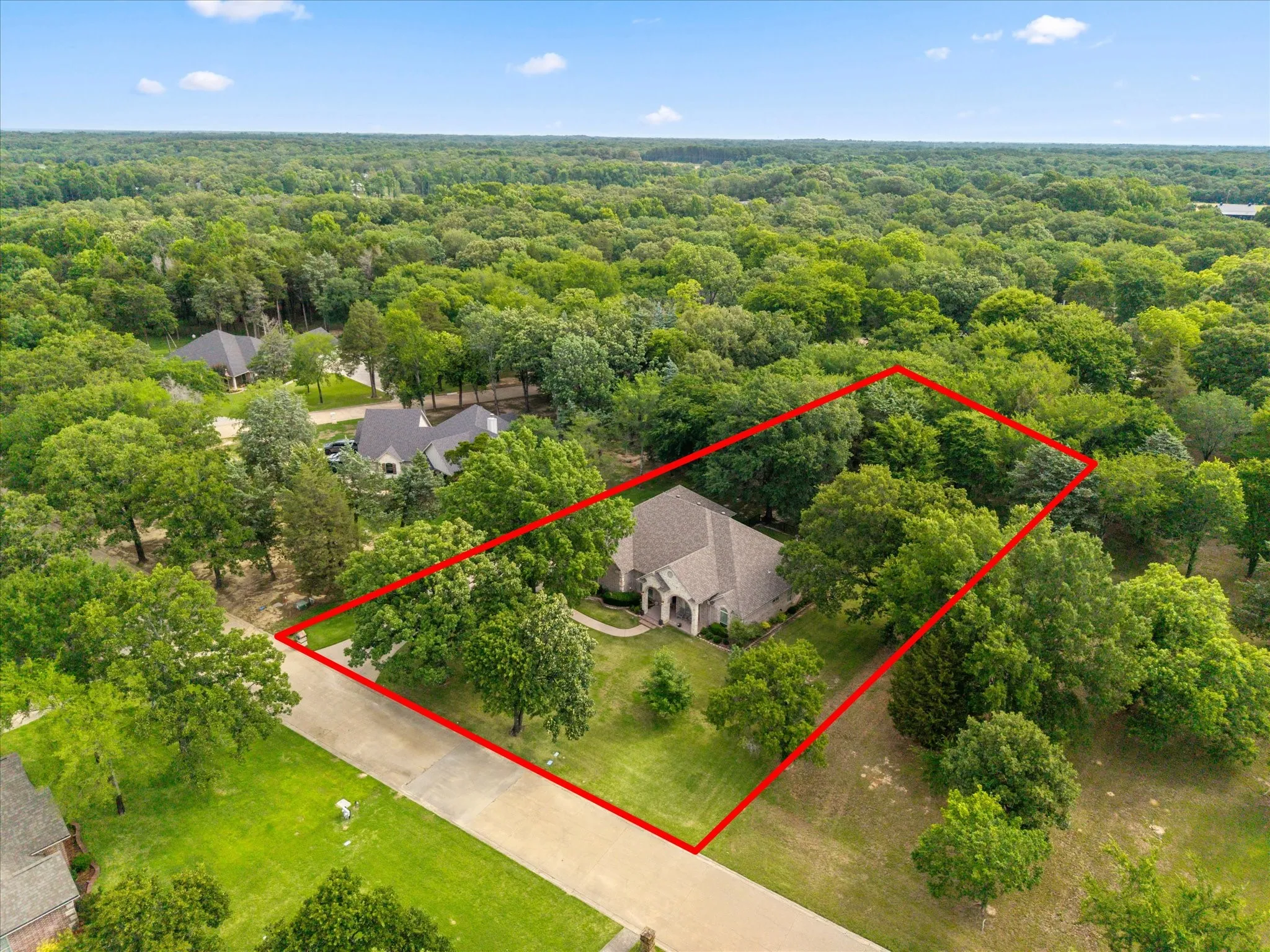 Single Family Residence For Sale in Wood County , 141 Private Road 5944, Yantis, Texas 75497, 3 Bedroom, 3 Bathroom, 3 Garage spaces, 2,426 Sqft, built in 2005, mls#21309848, Real Estate Agent in Yantis, Homes For Sale in Wood county, Homes For Sale in Yantis, Realtor in Yantis Texas, Real Estate Brokerage Independent Realty Texas, Luminita Cordes Realtor