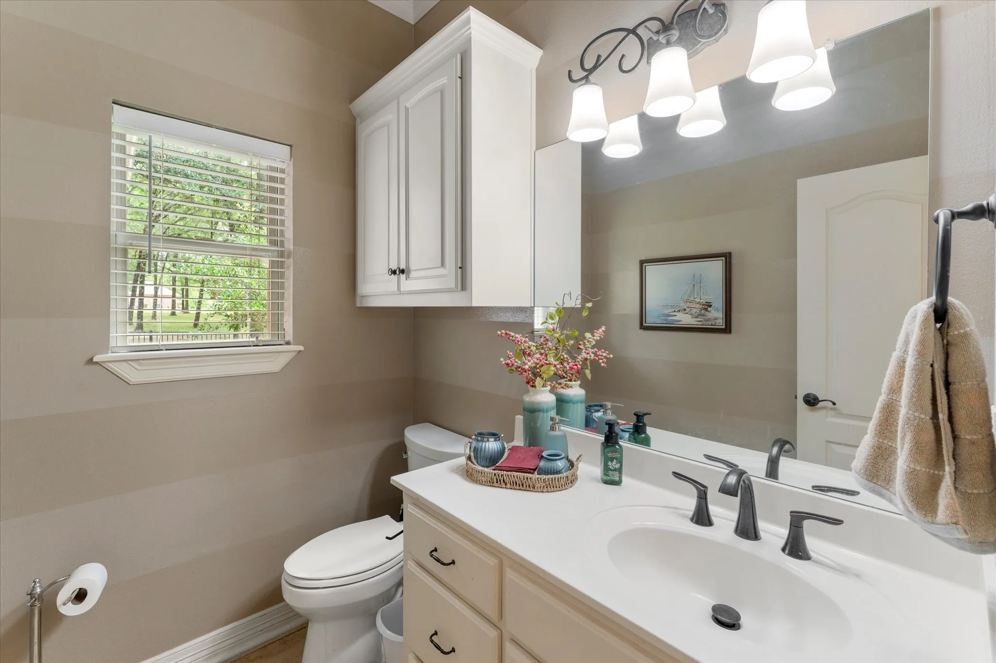 Single Family Residence For Sale in Wood County , 141 Private Road 5944, Yantis, Texas 75497, 3 Bedroom, 3 Bathroom, 3 Garage spaces, 2,426 Sqft, built in 2005, mls#21309848, Real Estate Agent in Yantis, Homes For Sale in Wood county, Homes For Sale in Yantis, Realtor in Yantis Texas, Real Estate Brokerage Independent Realty Texas, Luminita Cordes Realtor