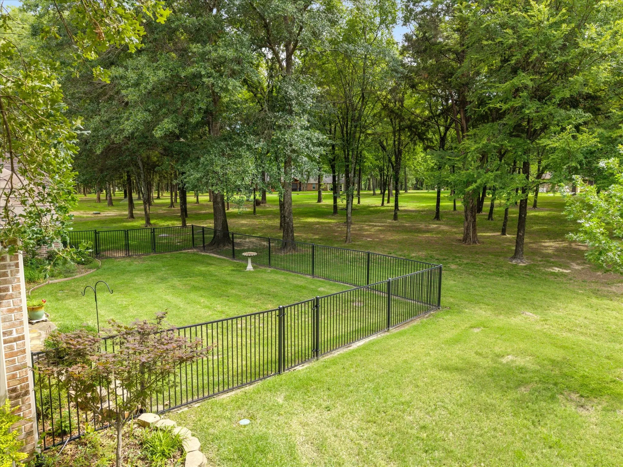 Single Family Residence For Sale in Wood County , 141 Private Road 5944, Yantis, Texas 75497, 3 Bedroom, 3 Bathroom, 3 Garage spaces, 2,426 Sqft, built in 2005, mls#21309848, Real Estate Agent in Yantis, Homes For Sale in Wood county, Homes For Sale in Yantis, Realtor in Yantis Texas, Real Estate Brokerage Independent Realty Texas, Luminita Cordes Realtor