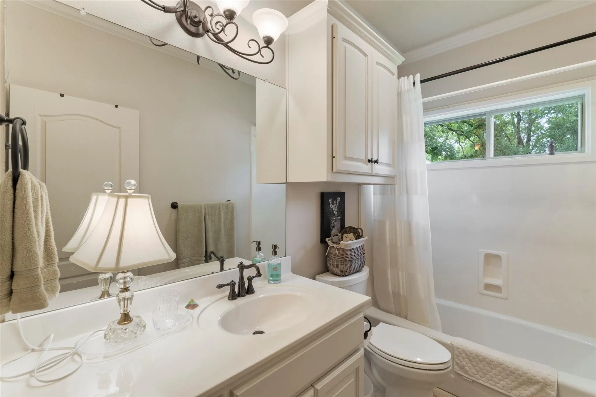 Single Family Residence For Sale in Wood County , 141 Private Road 5944, Yantis, Texas 75497, 3 Bedroom, 3 Bathroom, 3 Garage spaces, 2,426 Sqft, built in 2005, mls#21309848, Real Estate Agent in Yantis, Homes For Sale in Wood county, Homes For Sale in Yantis, Realtor in Yantis Texas, Real Estate Brokerage Independent Realty Texas, Luminita Cordes Realtor
