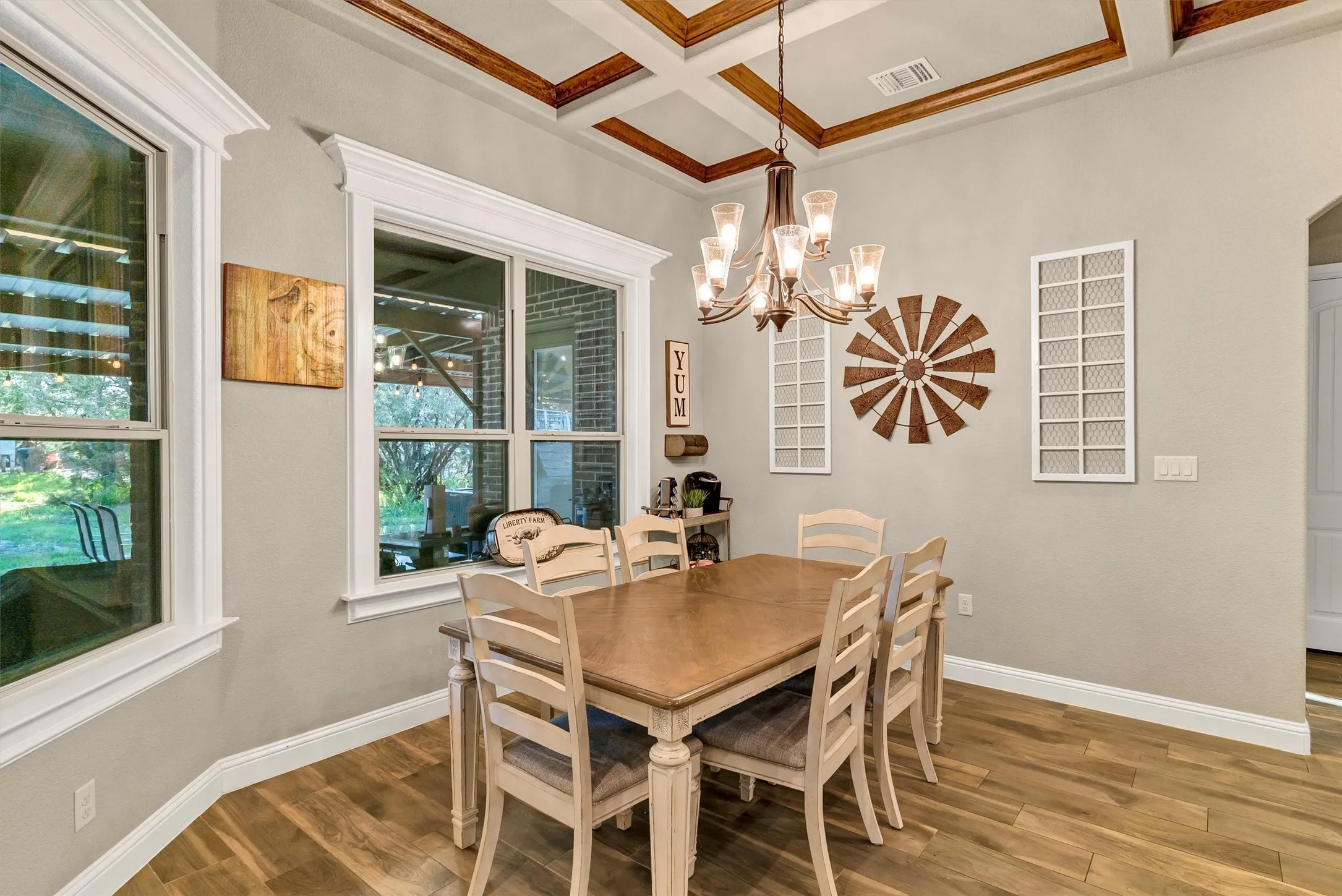 Single Family Residence For Sale in Hood County , 701 Milton Court, Granbury, Texas 76048, 5 Bedroom, 3 Bathroom, 3 Garage spaces, 2,982 Sqft, built in 2019, mls#21309623, Real Estate Agent in Granbury, Homes For Sale in Hood county, Homes For Sale in Granbury, Realtor in Granbury Texas, Real Estate Brokerage Independent Realty Texas, Luminita Cordes Realtor