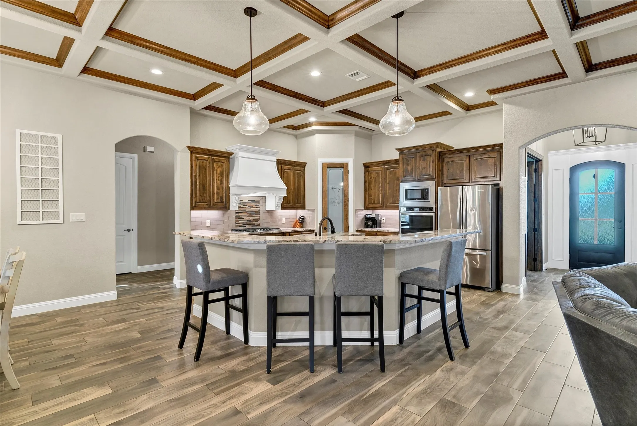 Single Family Residence For Sale in Hood County , 701 Milton Court, Granbury, Texas 76048, 5 Bedroom, 3 Bathroom, 3 Garage spaces, 2,982 Sqft, built in 2019, mls#21309623, Real Estate Agent in Granbury, Homes For Sale in Hood county, Homes For Sale in Granbury, Realtor in Granbury Texas, Real Estate Brokerage Independent Realty Texas, Luminita Cordes Realtor