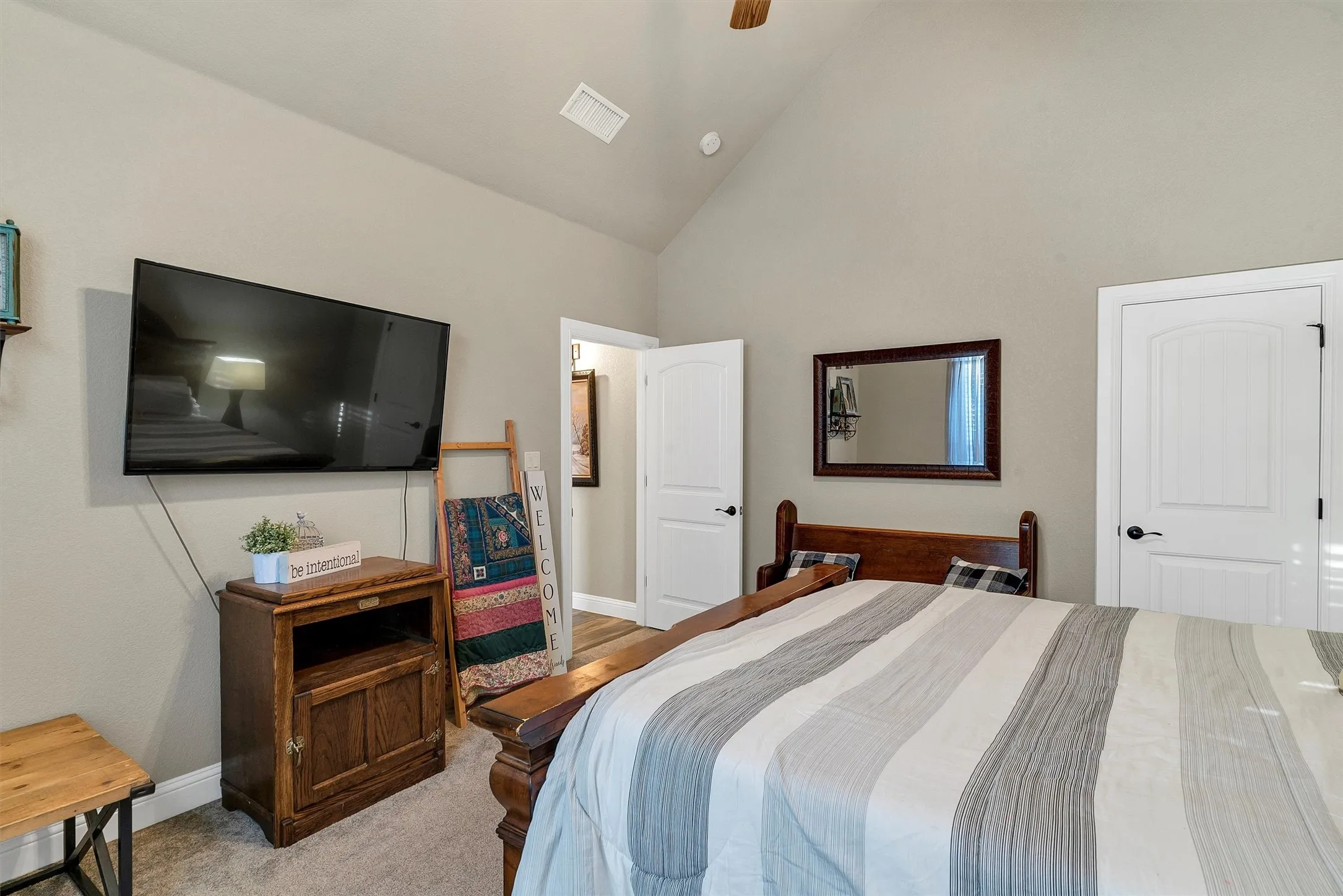 Single Family Residence For Sale in Hood County , 701 Milton Court, Granbury, Texas 76048, 5 Bedroom, 3 Bathroom, 3 Garage spaces, 2,982 Sqft, built in 2019, mls#21309623, Real Estate Agent in Granbury, Homes For Sale in Hood county, Homes For Sale in Granbury, Realtor in Granbury Texas, Real Estate Brokerage Independent Realty Texas, Luminita Cordes Realtor