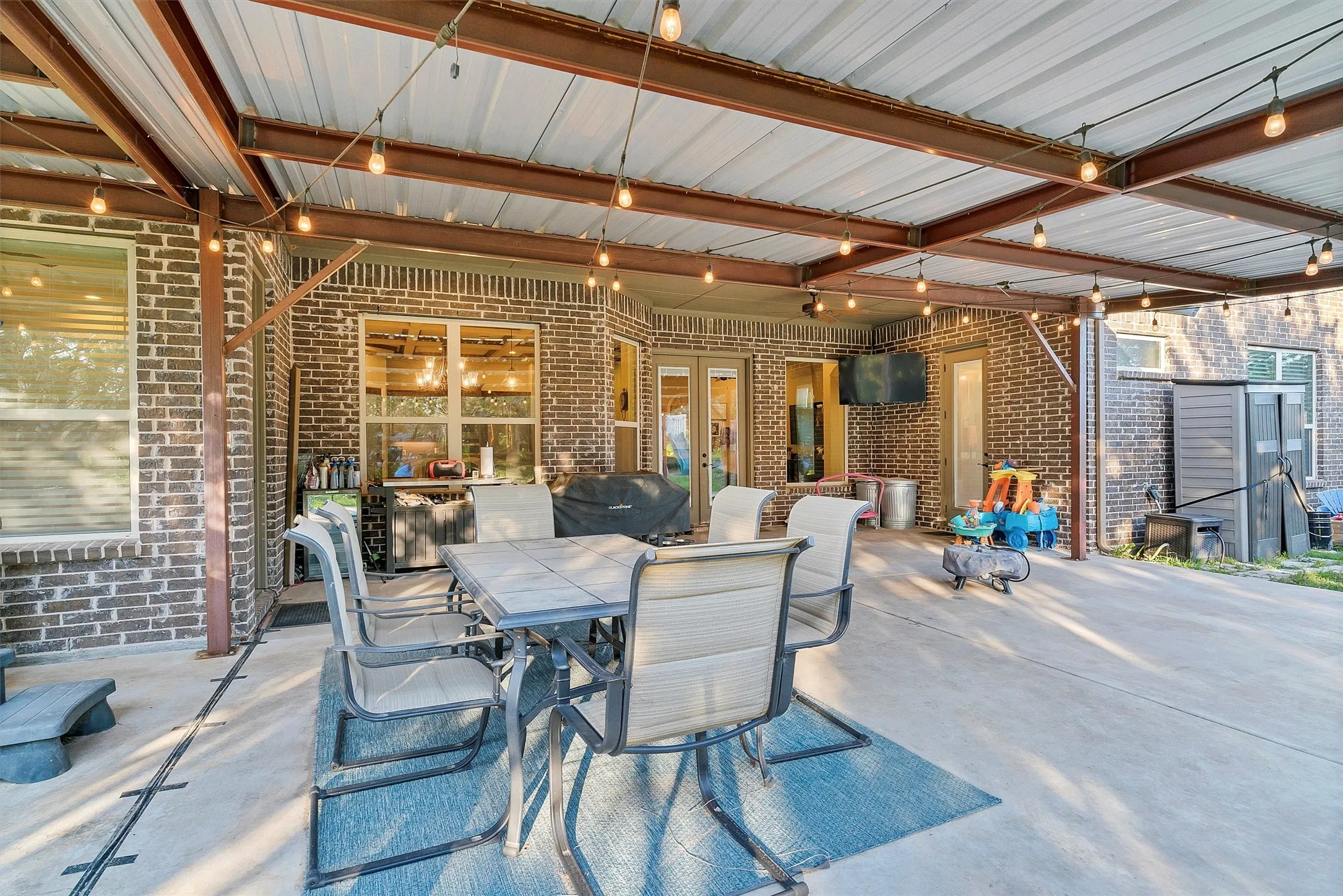 Single Family Residence For Sale in Hood County , 701 Milton Court, Granbury, Texas 76048, 5 Bedroom, 3 Bathroom, 3 Garage spaces, 2,982 Sqft, built in 2019, mls#21309623, Real Estate Agent in Granbury, Homes For Sale in Hood county, Homes For Sale in Granbury, Realtor in Granbury Texas, Real Estate Brokerage Independent Realty Texas, Luminita Cordes Realtor