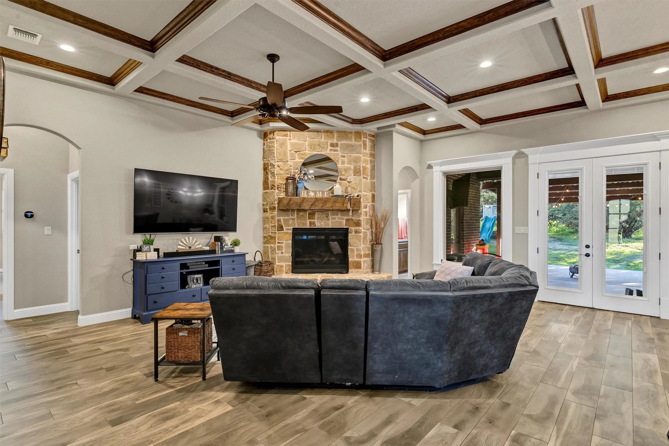 Single Family Residence For Sale in Hood County , 701 Milton Court, Granbury, Texas 76048, 5 Bedroom, 3 Bathroom, 3 Garage spaces, 2,982 Sqft, built in 2019, mls#21309623, Real Estate Agent in Granbury, Homes For Sale in Hood county, Homes For Sale in Granbury, Realtor in Granbury Texas, Real Estate Brokerage Independent Realty Texas, Luminita Cordes Realtor