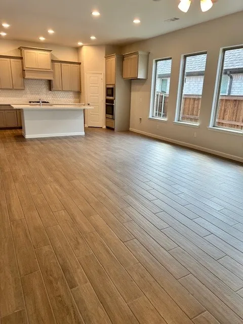 ONE LARGE LIVING AND KITHCHEN