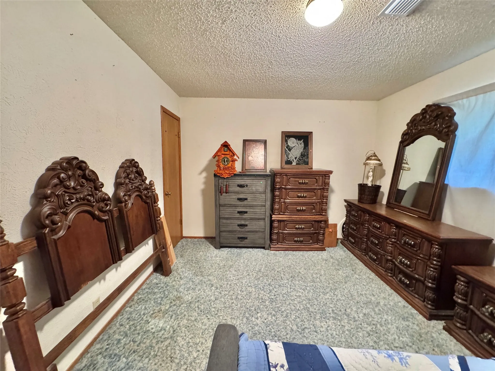 Single Family Residence For Sale in Cooke County , 450 Woodbine Estates Road, Gainesville, Texas 76240, 2 Bedroom, 2 Bathroom, Garage spaces, 1,598 Sqft, built in 1978, mls#21309856, Real Estate Agent in Gainesville, Homes For Sale in Cooke county, Homes For Sale in Gainesville, Realtor in Gainesville Texas, Real Estate Brokerage Independent Realty Texas, Luminita Cordes Realtor