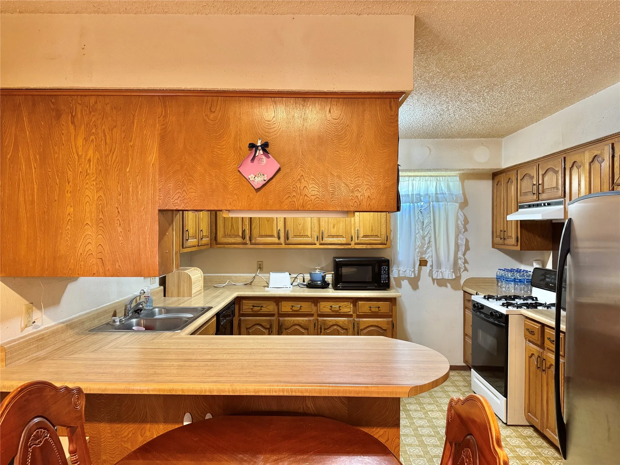 Single Family Residence For Sale in Cooke County , 450 Woodbine Estates Road, Gainesville, Texas 76240, 2 Bedroom, 2 Bathroom, Garage spaces, 1,598 Sqft, built in 1978, mls#21309856, Real Estate Agent in Gainesville, Homes For Sale in Cooke county, Homes For Sale in Gainesville, Realtor in Gainesville Texas, Real Estate Brokerage Independent Realty Texas, Luminita Cordes Realtor