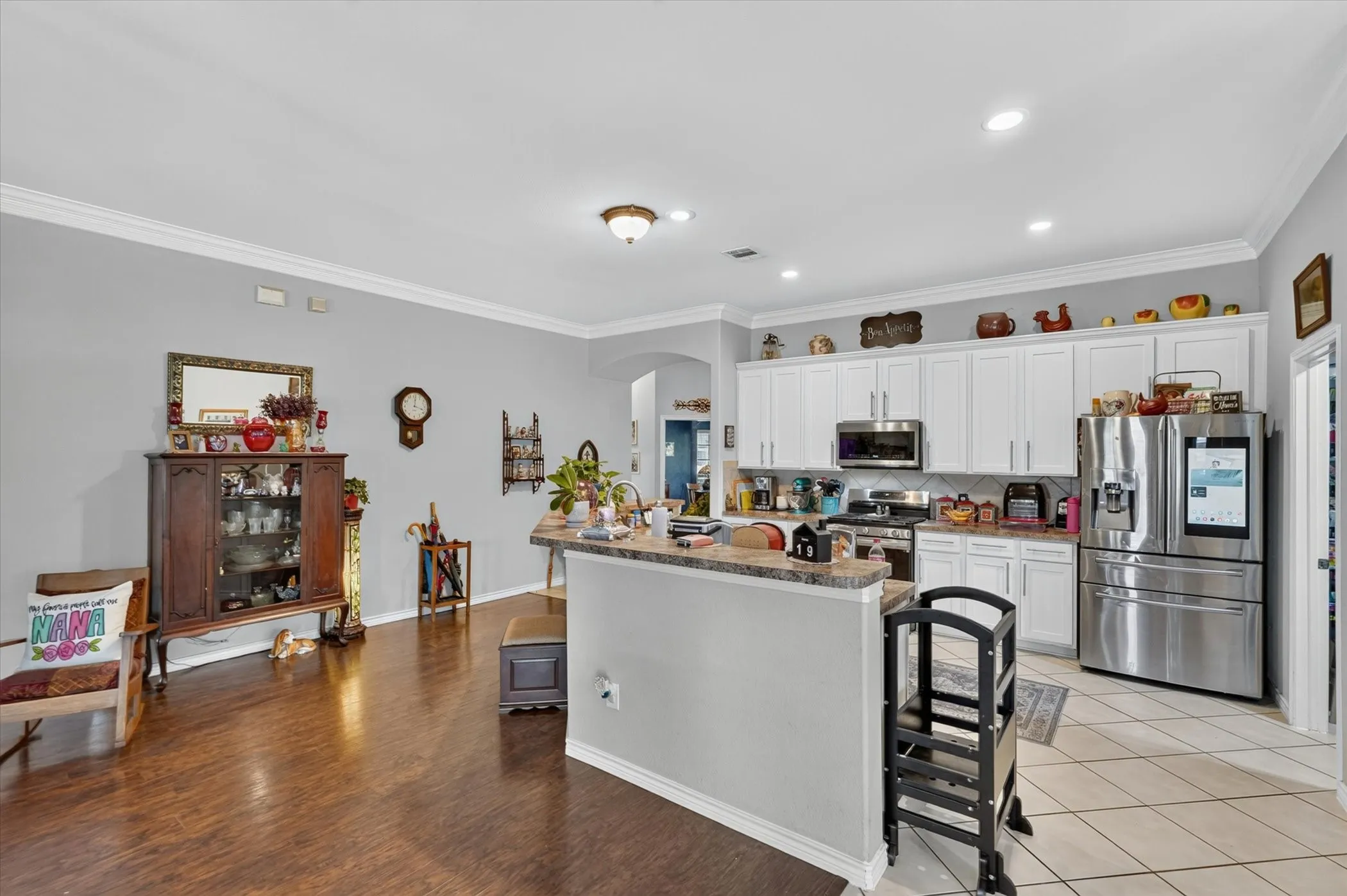 Single Family Residence For Sale in Denton County , 1008 Bell Manor Drive, Savannah, Texas 76227, 3 Bedroom, 2 Bathroom, 2 Garage spaces, 1,887 Sqft, built in 2005, mls#21308816, Real Estate Agent in Savannah, Homes For Sale in Denton county, Homes For Sale in Savannah, Realtor in Savannah Texas, Real Estate Brokerage Independent Realty Texas, Luminita Cordes Realtor