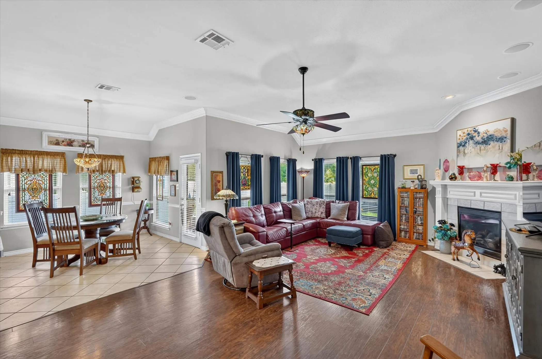 Single Family Residence For Sale in Denton County , 1008 Bell Manor Drive, Savannah, Texas 76227, 3 Bedroom, 2 Bathroom, 2 Garage spaces, 1,887 Sqft, built in 2005, mls#21308816, Real Estate Agent in Savannah, Homes For Sale in Denton county, Homes For Sale in Savannah, Realtor in Savannah Texas, Real Estate Brokerage Independent Realty Texas, Luminita Cordes Realtor