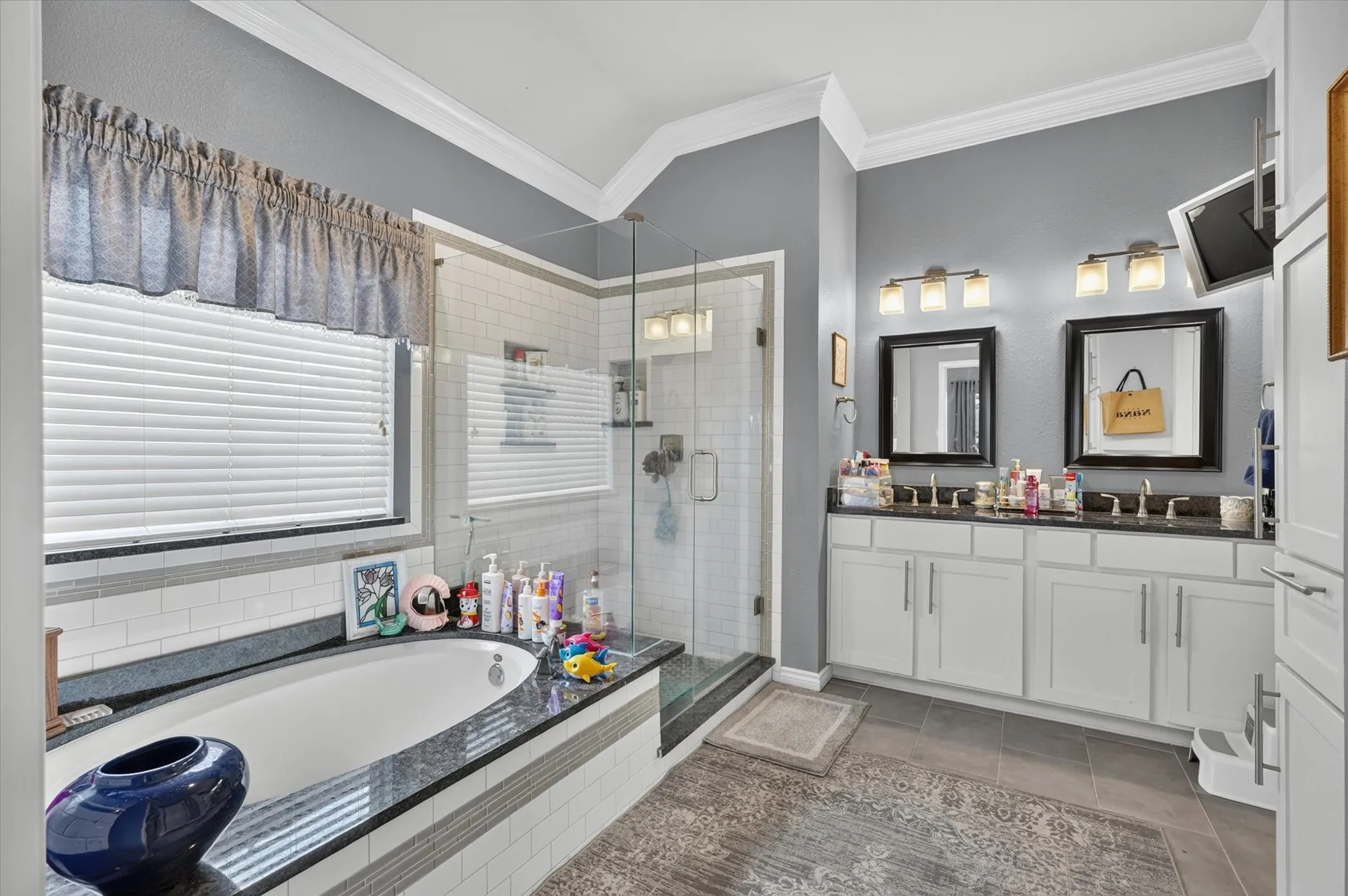 Single Family Residence For Sale in Denton County , 1008 Bell Manor Drive, Savannah, Texas 76227, 3 Bedroom, 2 Bathroom, 2 Garage spaces, 1,887 Sqft, built in 2005, mls#21308816, Real Estate Agent in Savannah, Homes For Sale in Denton county, Homes For Sale in Savannah, Realtor in Savannah Texas, Real Estate Brokerage Independent Realty Texas, Luminita Cordes Realtor