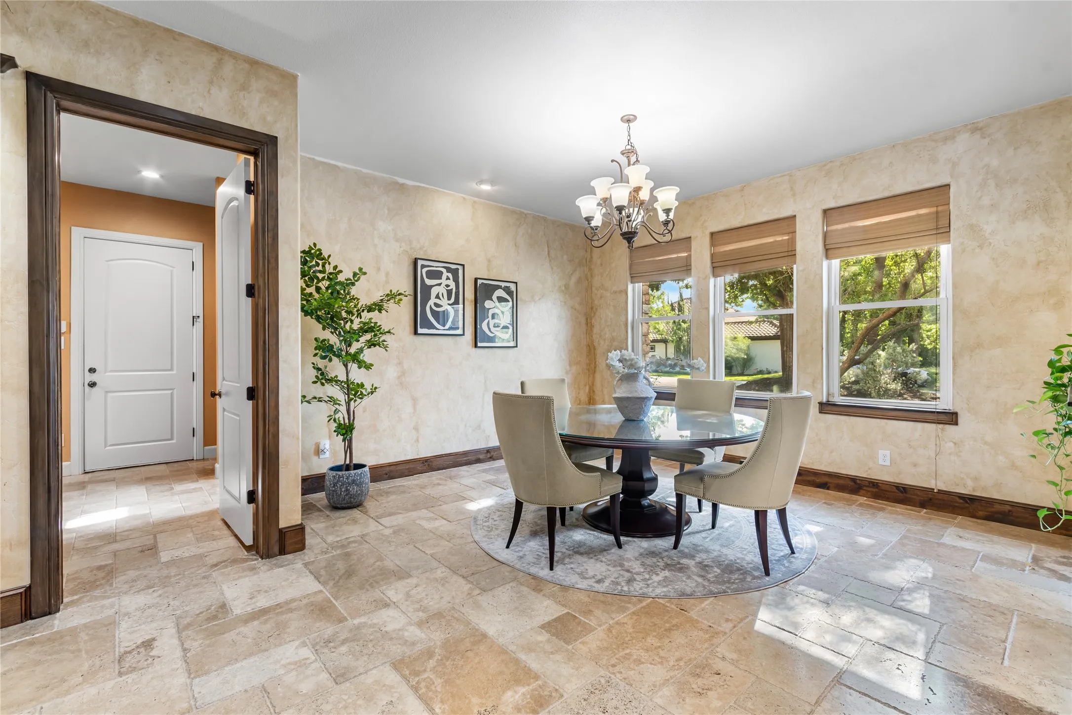 Single Family Residence For Sale in Denton County , 4921 Dogwood Street, Flower Mound, Texas 75028, 3 Bedroom, 3 Bathroom, 2 Garage spaces, 3,004 Sqft, built in 2009, Price $689,900, mls#21291040, Real Estate Agent in Flower Mound, Homes For Sale in Denton county, Homes For Sale in Flower Mound, Realtor in Flower Mound Texas, Real Estate Brokerage Independent Realty Texas, Luminita Cordes Realtor