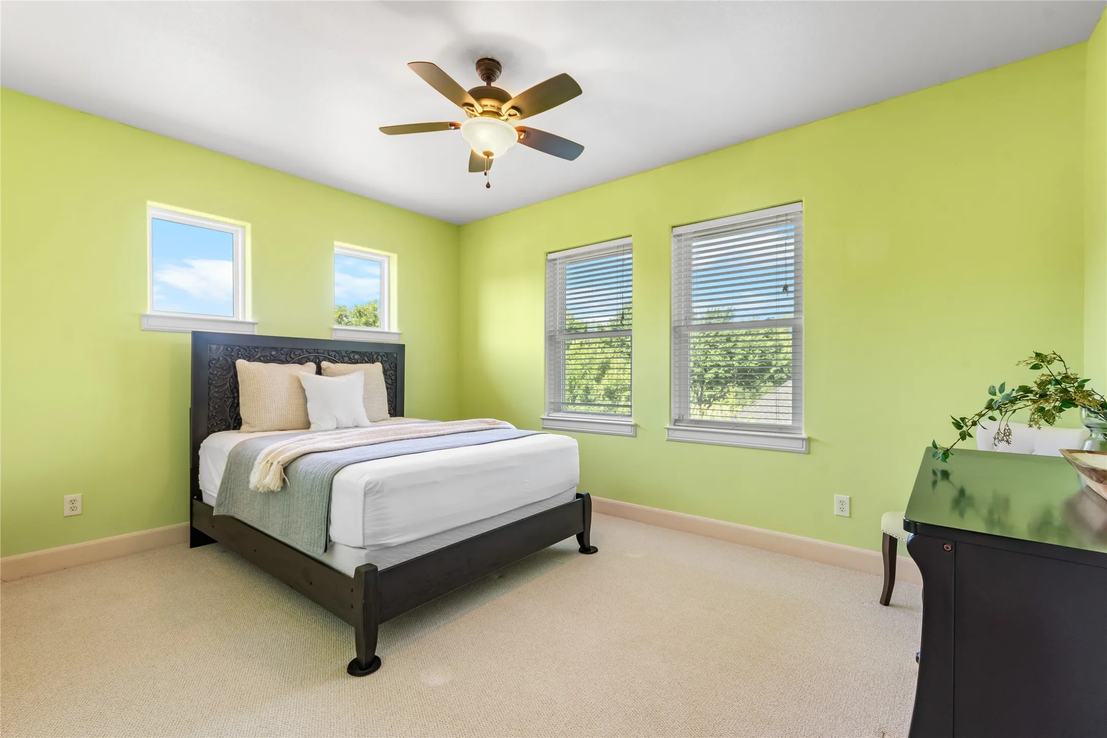 Single Family Residence For Sale in Denton County , 4921 Dogwood Street, Flower Mound, Texas 75028, 3 Bedroom, 3 Bathroom, 2 Garage spaces, 3,004 Sqft, built in 2009, Price $689,900, mls#21291040, Real Estate Agent in Flower Mound, Homes For Sale in Denton county, Homes For Sale in Flower Mound, Realtor in Flower Mound Texas, Real Estate Brokerage Independent Realty Texas, Luminita Cordes Realtor
