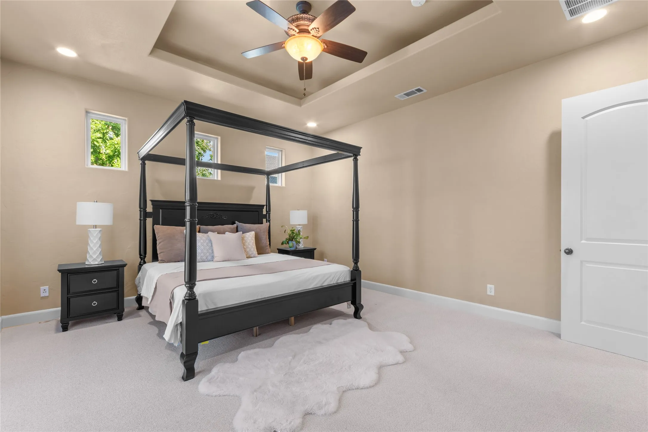 Single Family Residence For Sale in Denton County , 4921 Dogwood Street, Flower Mound, Texas 75028, 3 Bedroom, 3 Bathroom, 2 Garage spaces, 3,004 Sqft, built in 2009, Price $689,900, mls#21291040, Real Estate Agent in Flower Mound, Homes For Sale in Denton county, Homes For Sale in Flower Mound, Realtor in Flower Mound Texas, Real Estate Brokerage Independent Realty Texas, Luminita Cordes Realtor