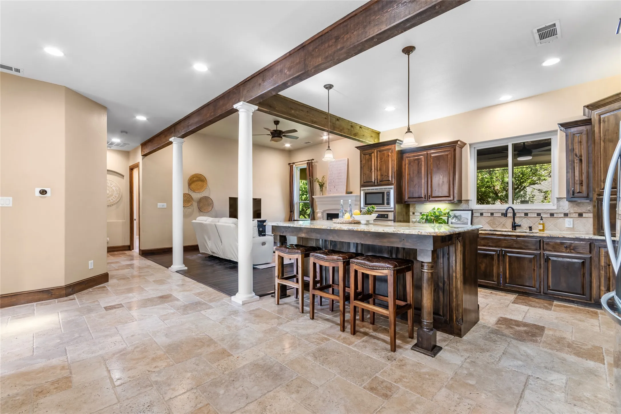Single Family Residence For Sale in Denton County , 4921 Dogwood Street, Flower Mound, Texas 75028, 3 Bedroom, 3 Bathroom, 2 Garage spaces, 3,004 Sqft, built in 2009, Price $689,900, mls#21291040, Real Estate Agent in Flower Mound, Homes For Sale in Denton county, Homes For Sale in Flower Mound, Realtor in Flower Mound Texas, Real Estate Brokerage Independent Realty Texas, Luminita Cordes Realtor