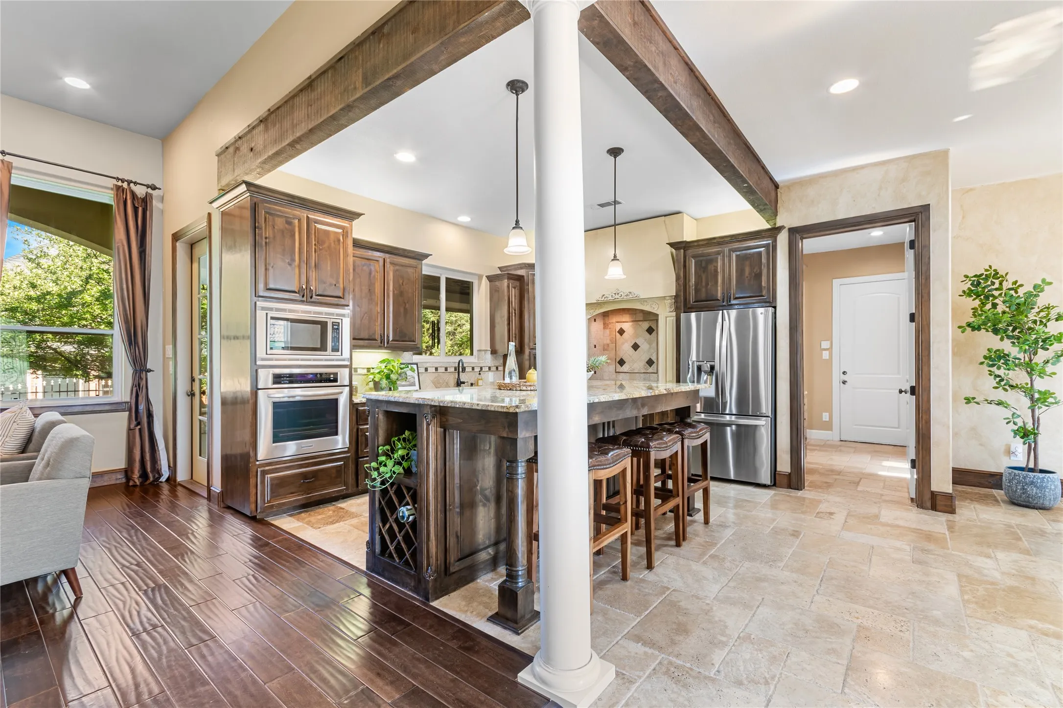 Single Family Residence For Sale in Denton County , 4921 Dogwood Street, Flower Mound, Texas 75028, 3 Bedroom, 3 Bathroom, 2 Garage spaces, 3,004 Sqft, built in 2009, Price $689,900, mls#21291040, Real Estate Agent in Flower Mound, Homes For Sale in Denton county, Homes For Sale in Flower Mound, Realtor in Flower Mound Texas, Real Estate Brokerage Independent Realty Texas, Luminita Cordes Realtor