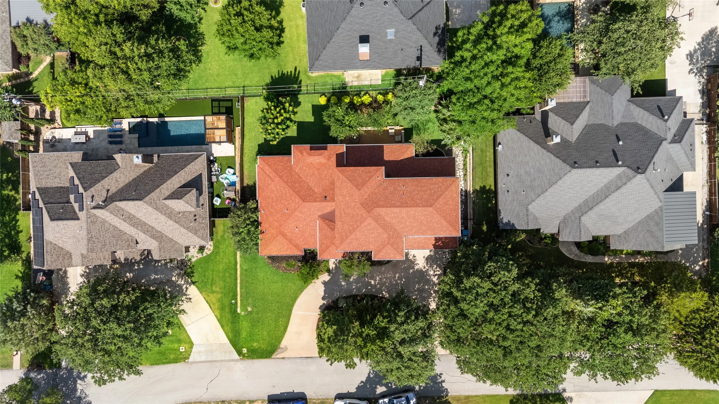 Single Family Residence For Sale in Denton County , 4921 Dogwood Street, Flower Mound, Texas 75028, 3 Bedroom, 3 Bathroom, 2 Garage spaces, 3,004 Sqft, built in 2009, Price $689,900, mls#21291040, Real Estate Agent in Flower Mound, Homes For Sale in Denton county, Homes For Sale in Flower Mound, Realtor in Flower Mound Texas, Real Estate Brokerage Independent Realty Texas, Luminita Cordes Realtor