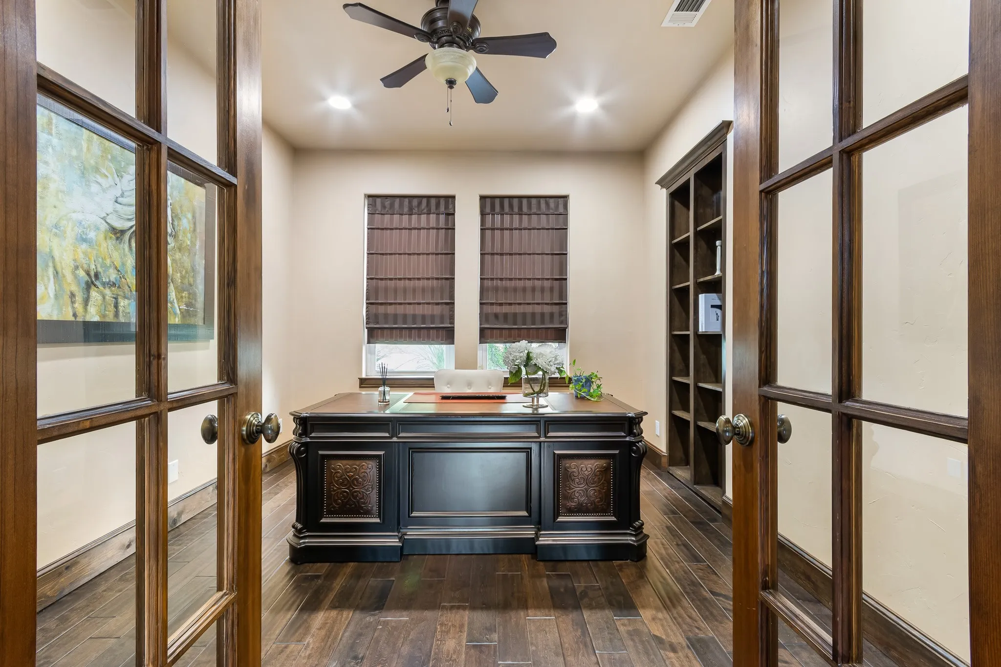 Single Family Residence For Sale in Denton County , 4921 Dogwood Street, Flower Mound, Texas 75028, 3 Bedroom, 3 Bathroom, 2 Garage spaces, 3,004 Sqft, built in 2009, Price $689,900, mls#21291040, Real Estate Agent in Flower Mound, Homes For Sale in Denton county, Homes For Sale in Flower Mound, Realtor in Flower Mound Texas, Real Estate Brokerage Independent Realty Texas, Luminita Cordes Realtor
