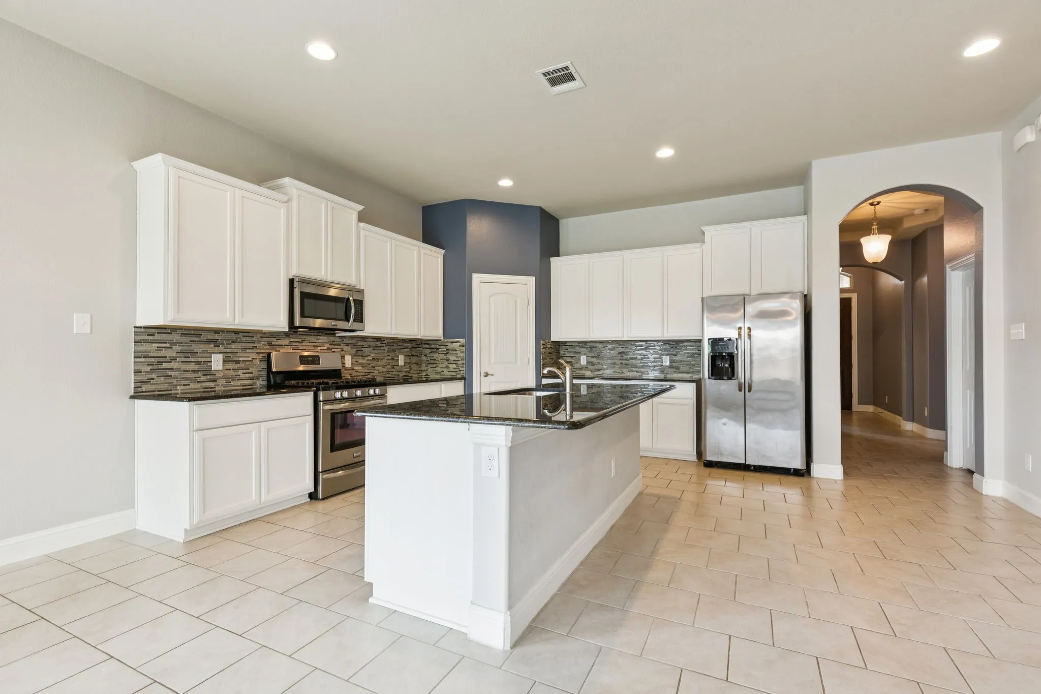 Single Family Residence For Rent in Denton County , 4112 Wavertree Road, Frisco, Texas 75036, 3 Bedroom, 2 Bathroom, 2 Garage spaces, 2,033 Sqft, built in 2016, mls#21308711, Real Estate Agent in Frisco, Homes For Rent in Denton county, Homes For Rent in Frisco, Realtor in Frisco Texas, Real Estate Brokerage Independent Realty Texas, Luminita Cordes Realtor