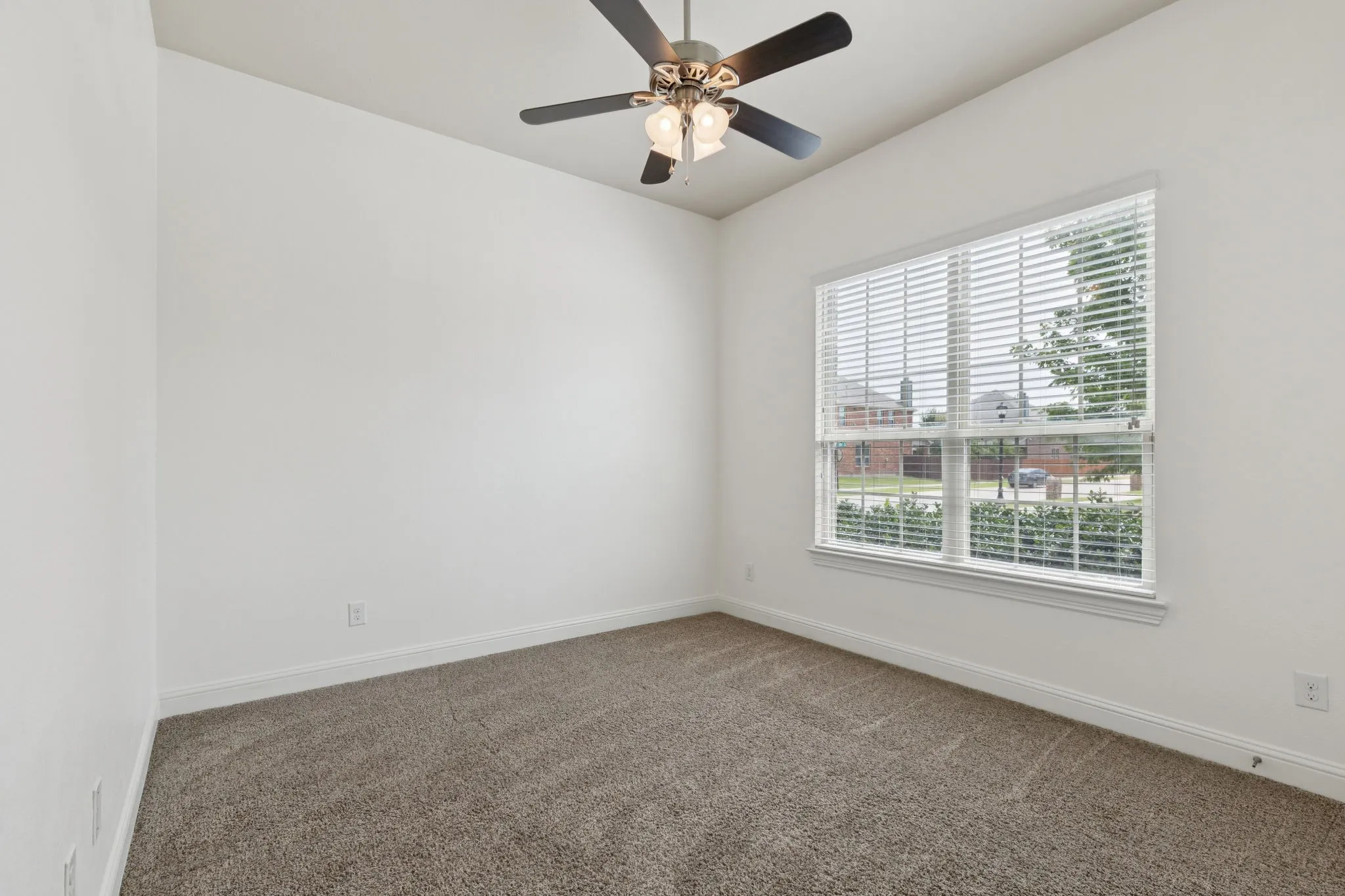Single Family Residence For Rent in Denton County , 4112 Wavertree Road, Frisco, Texas 75036, 3 Bedroom, 2 Bathroom, 2 Garage spaces, 2,033 Sqft, built in 2016, mls#21308711, Real Estate Agent in Frisco, Homes For Rent in Denton county, Homes For Rent in Frisco, Realtor in Frisco Texas, Real Estate Brokerage Independent Realty Texas, Luminita Cordes Realtor