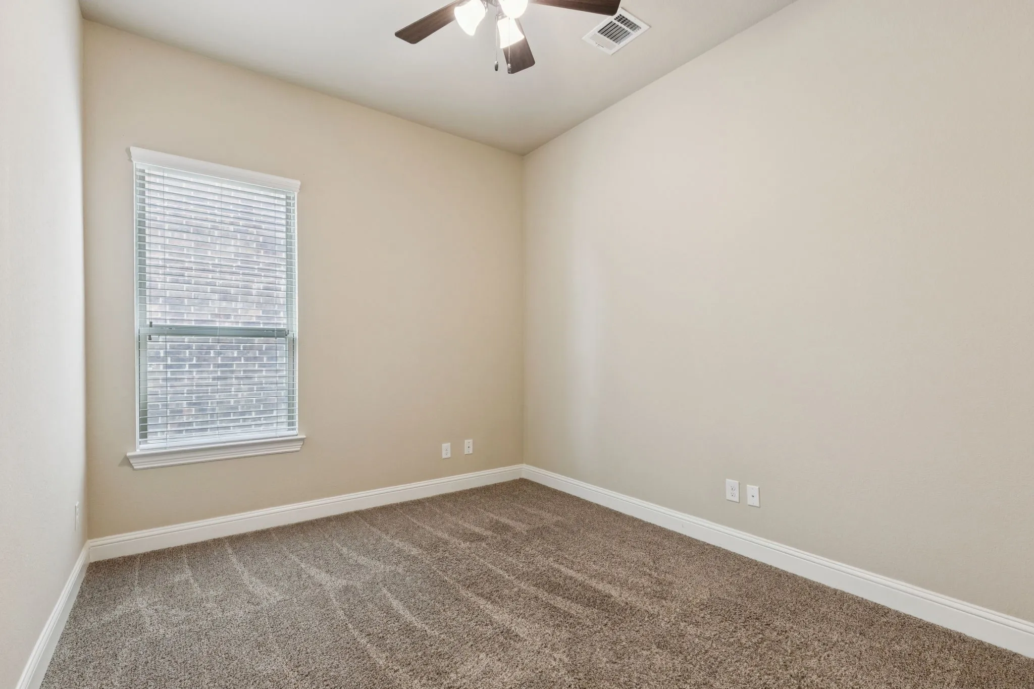 Single Family Residence For Rent in Denton County , 4112 Wavertree Road, Frisco, Texas 75036, 3 Bedroom, 2 Bathroom, 2 Garage spaces, 2,033 Sqft, built in 2016, mls#21308711, Real Estate Agent in Frisco, Homes For Rent in Denton county, Homes For Rent in Frisco, Realtor in Frisco Texas, Real Estate Brokerage Independent Realty Texas, Luminita Cordes Realtor