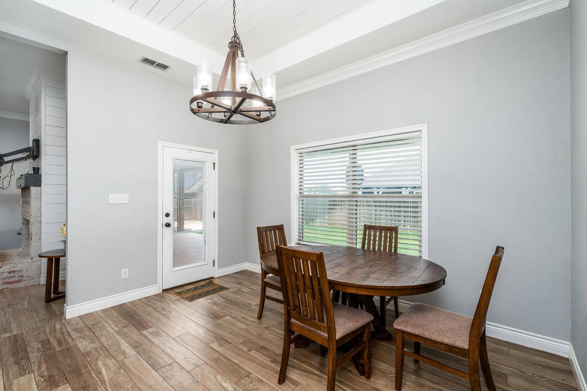 Single Family Residence For Sale in Taylor County , 6509 Red Yucca Road, Abilene, Texas 79606, 4 Bedroom, 3 Bathroom, 2 Garage spaces, 2,371 Sqft, built in 2019, mls#21309854, Real Estate Agent in Abilene, Homes For Sale in Taylor county, Homes For Sale in Abilene, Realtor in Abilene Texas, Real Estate Brokerage Independent Realty Texas, Luminita Cordes Realtor