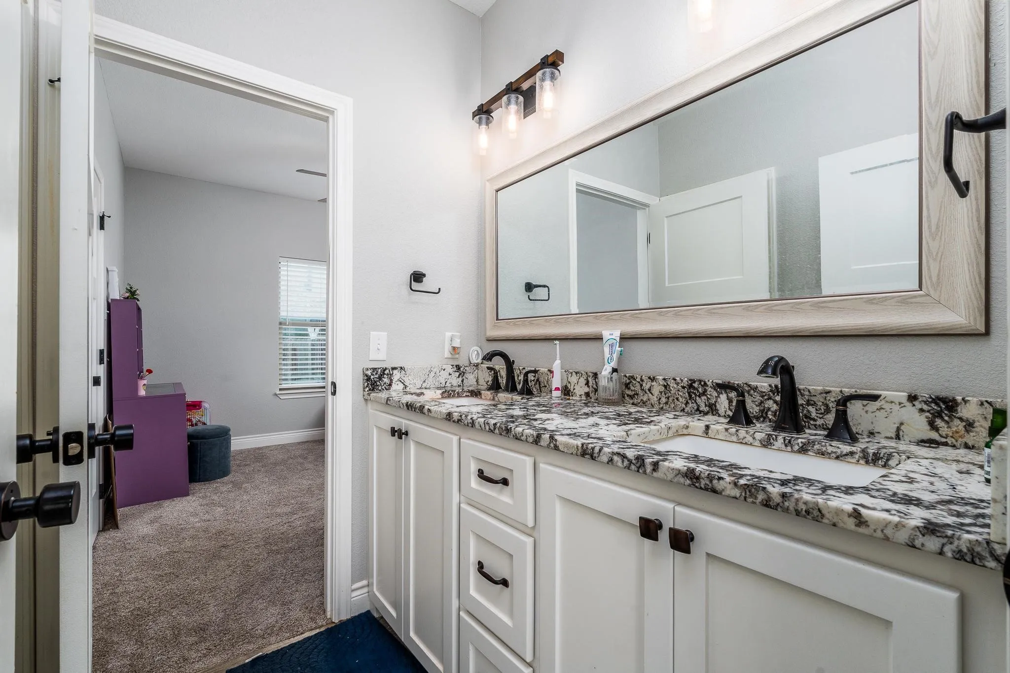 Single Family Residence For Sale in Taylor County , 6509 Red Yucca Road, Abilene, Texas 79606, 4 Bedroom, 3 Bathroom, 2 Garage spaces, 2,371 Sqft, built in 2019, mls#21309854, Real Estate Agent in Abilene, Homes For Sale in Taylor county, Homes For Sale in Abilene, Realtor in Abilene Texas, Real Estate Brokerage Independent Realty Texas, Luminita Cordes Realtor