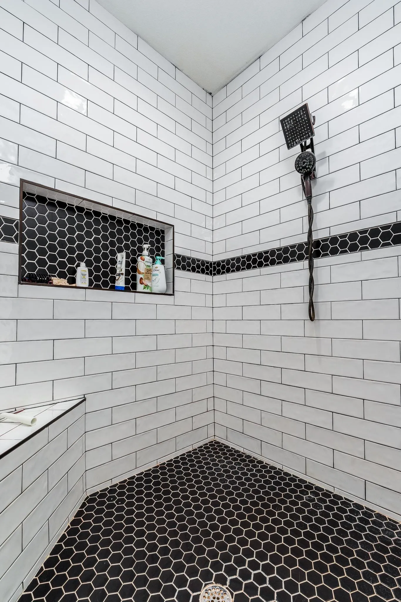 Single Family Residence For Sale in Taylor County , 6509 Red Yucca Road, Abilene, Texas 79606, 4 Bedroom, 3 Bathroom, 2 Garage spaces, 2,371 Sqft, built in 2019, mls#21309854, Real Estate Agent in Abilene, Homes For Sale in Taylor county, Homes For Sale in Abilene, Realtor in Abilene Texas, Real Estate Brokerage Independent Realty Texas, Luminita Cordes Realtor