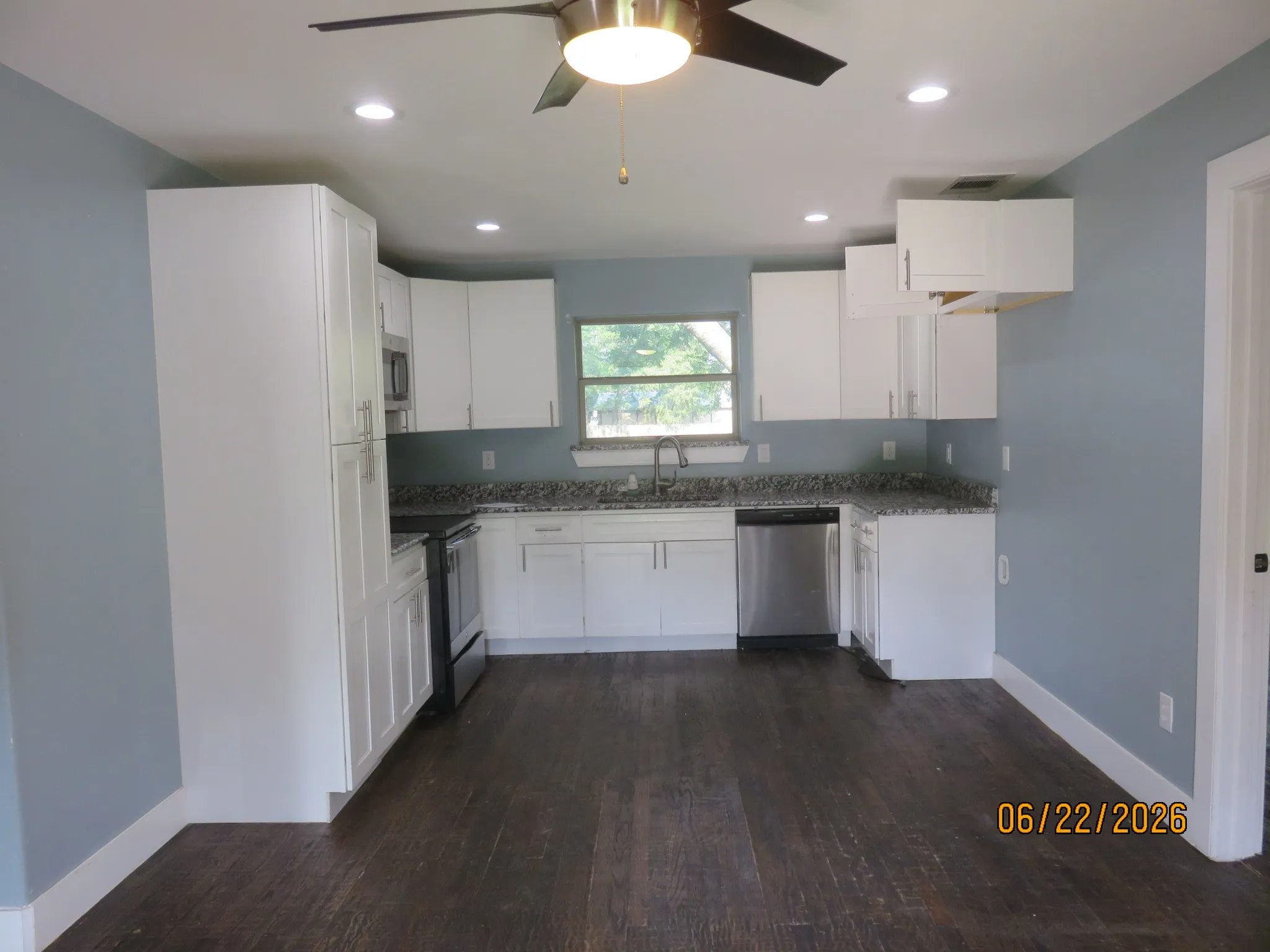 Single Family Residence For Sale in Hunt County , 705 S Patterson Street, Campbell, Texas 75422, 3 Bedroom, 2 Bathroom, Garage spaces, 1,044 Sqft, built in 1960, mls#21309908, Real Estate Agent in Campbell, Homes For Sale in Hunt county, Homes For Sale in Campbell, Realtor in Campbell Texas, Real Estate Brokerage Independent Realty Texas, Luminita Cordes Realtor