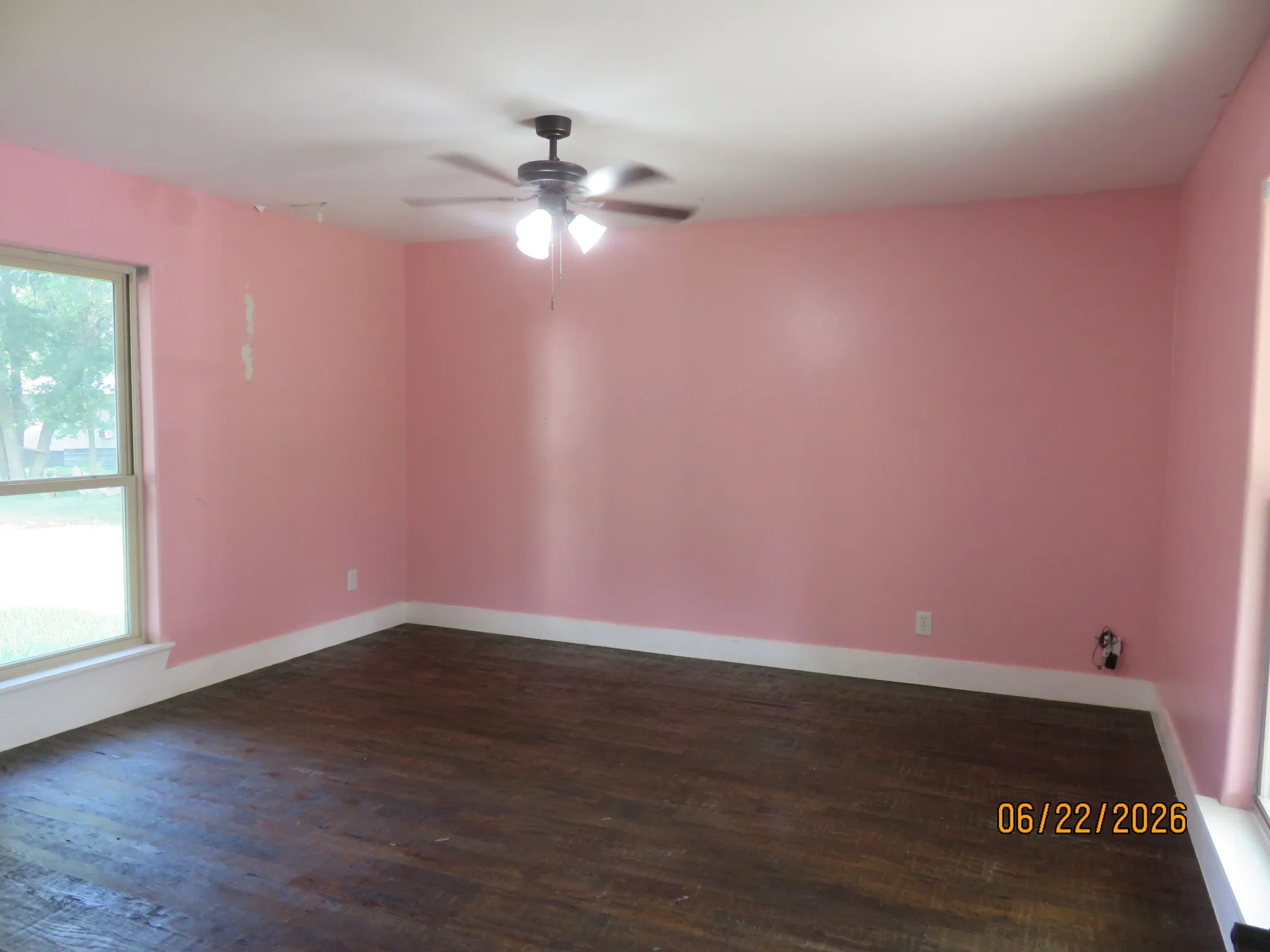 Single Family Residence For Sale in Hunt County , 705 S Patterson Street, Campbell, Texas 75422, 3 Bedroom, 2 Bathroom, Garage spaces, 1,044 Sqft, built in 1960, mls#21309908, Real Estate Agent in Campbell, Homes For Sale in Hunt county, Homes For Sale in Campbell, Realtor in Campbell Texas, Real Estate Brokerage Independent Realty Texas, Luminita Cordes Realtor