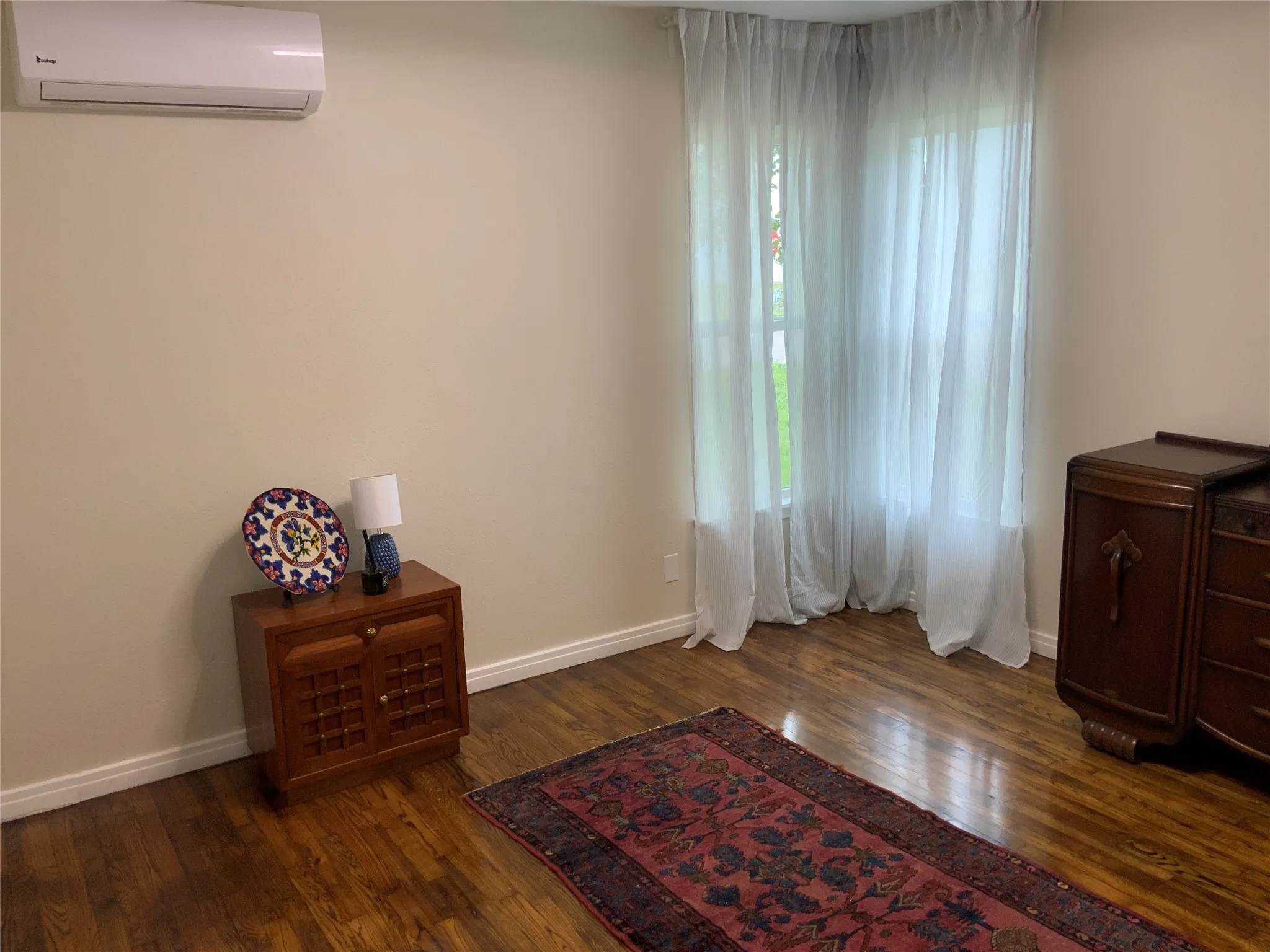 Single Family Residence For Sale in Jack County , 215 S 4th Street, Jacksboro, Texas 76458, 4 Bedroom, 1 Bathroom, Garage spaces, 1,100 Sqft, built in 1940, mls#21309851, Real Estate Agent in Jacksboro, Homes For Sale in Jack county, Homes For Sale in Jacksboro, Realtor in Jacksboro Texas, Real Estate Brokerage Independent Realty Texas, Luminita Cordes Realtor