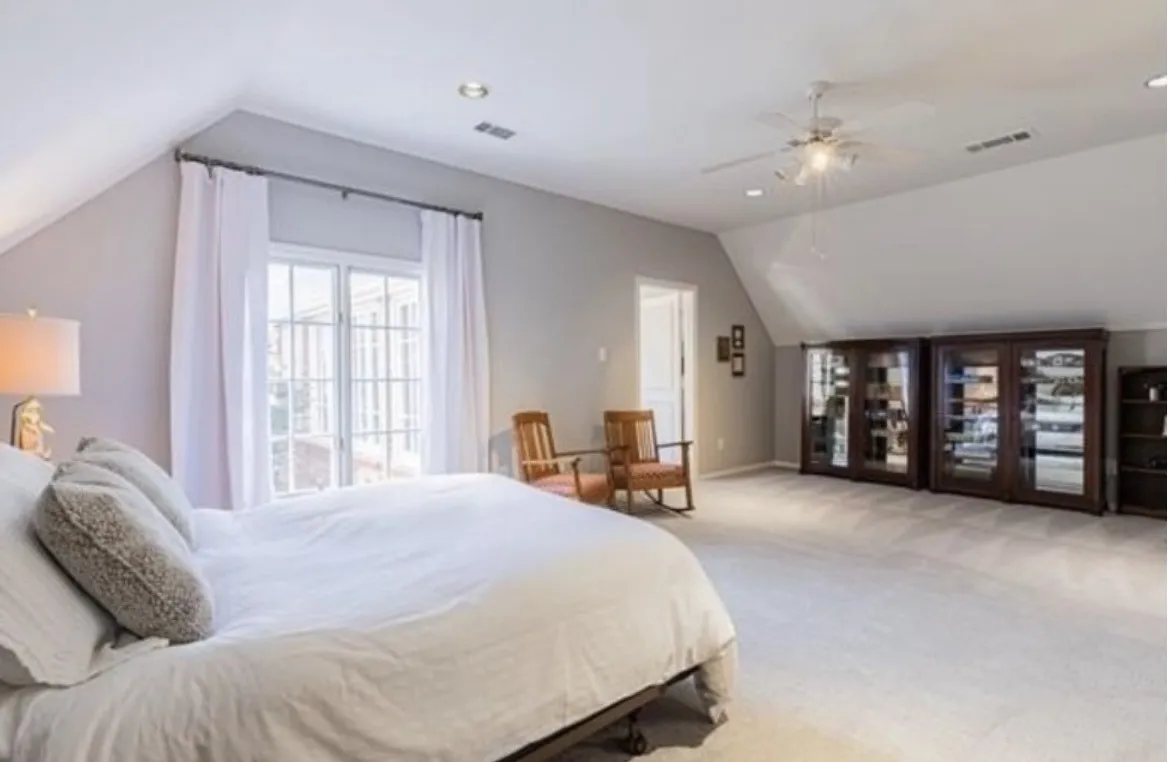 Single Family Residence For Rent in Dallas County , 7985 Caruth Court, Dallas, Texas 75225, 4 Bedroom, 4 Bathroom, 2 Garage spaces, 4,568 Sqft, built in 1994, mls#21309927, Real Estate Agent in Dallas, Homes For Rent in Dallas county, Homes For Rent in Dallas, Realtor in Dallas Texas, Real Estate Brokerage Independent Realty Texas, Luminita Cordes Realtor