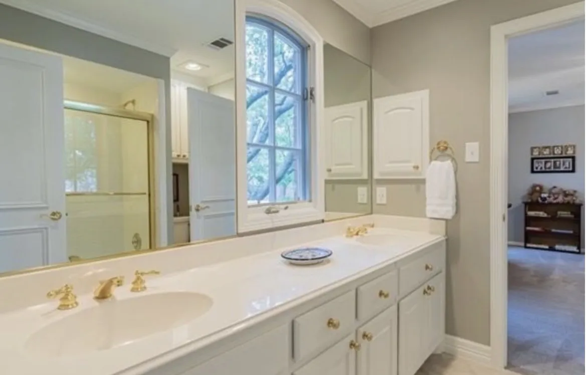 Single Family Residence For Rent in Dallas County , 7985 Caruth Court, Dallas, Texas 75225, 4 Bedroom, 4 Bathroom, 2 Garage spaces, 4,568 Sqft, built in 1994, mls#21309927, Real Estate Agent in Dallas, Homes For Rent in Dallas county, Homes For Rent in Dallas, Realtor in Dallas Texas, Real Estate Brokerage Independent Realty Texas, Luminita Cordes Realtor
