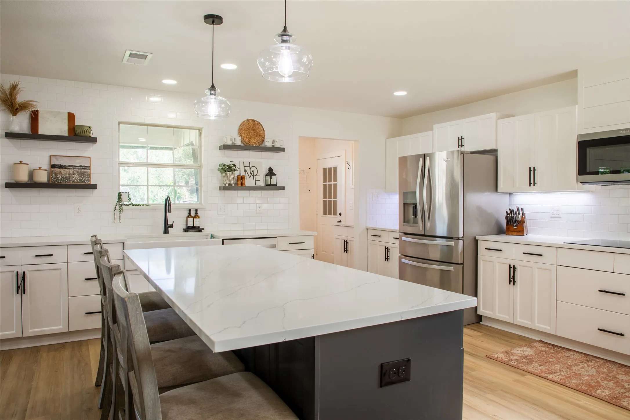 Farm For Sale in Parker County , 1324 Tidwell Road, Weatherford, Texas 76087, 4 Bedroom, 3 Bathroom, 2 Garage spaces, 2,820 Sqft, built in 1995, mls#21308385, Real Estate Agent in Weatherford, Homes For Sale in Parker county, Homes For Sale in Weatherford, Realtor in Weatherford Texas, Real Estate Brokerage Independent Realty Texas, Luminita Cordes Realtor