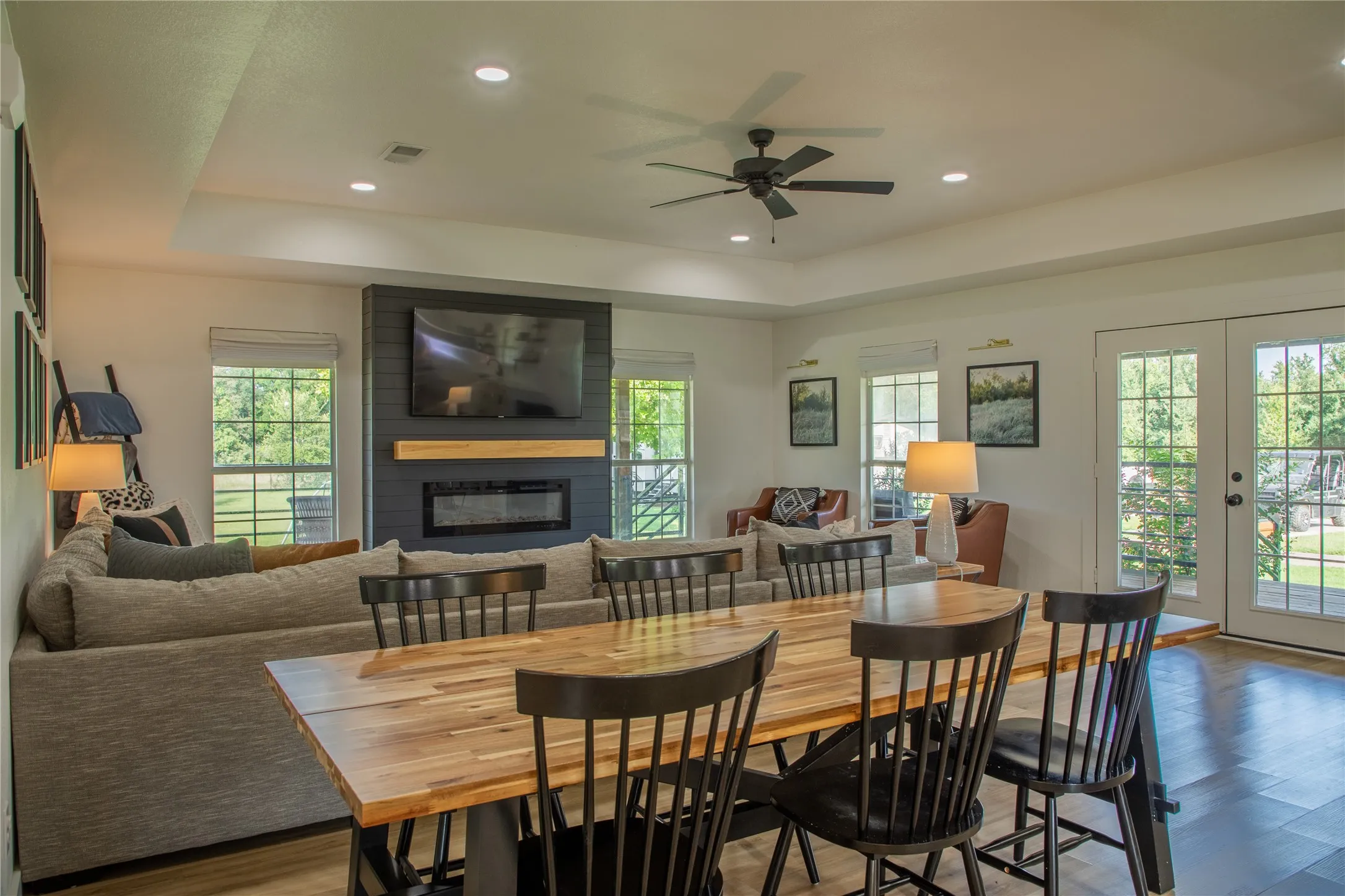 Farm For Sale in Parker County , 1324 Tidwell Road, Weatherford, Texas 76087, 4 Bedroom, 3 Bathroom, 2 Garage spaces, 2,820 Sqft, built in 1995, mls#21308385, Real Estate Agent in Weatherford, Homes For Sale in Parker county, Homes For Sale in Weatherford, Realtor in Weatherford Texas, Real Estate Brokerage Independent Realty Texas, Luminita Cordes Realtor