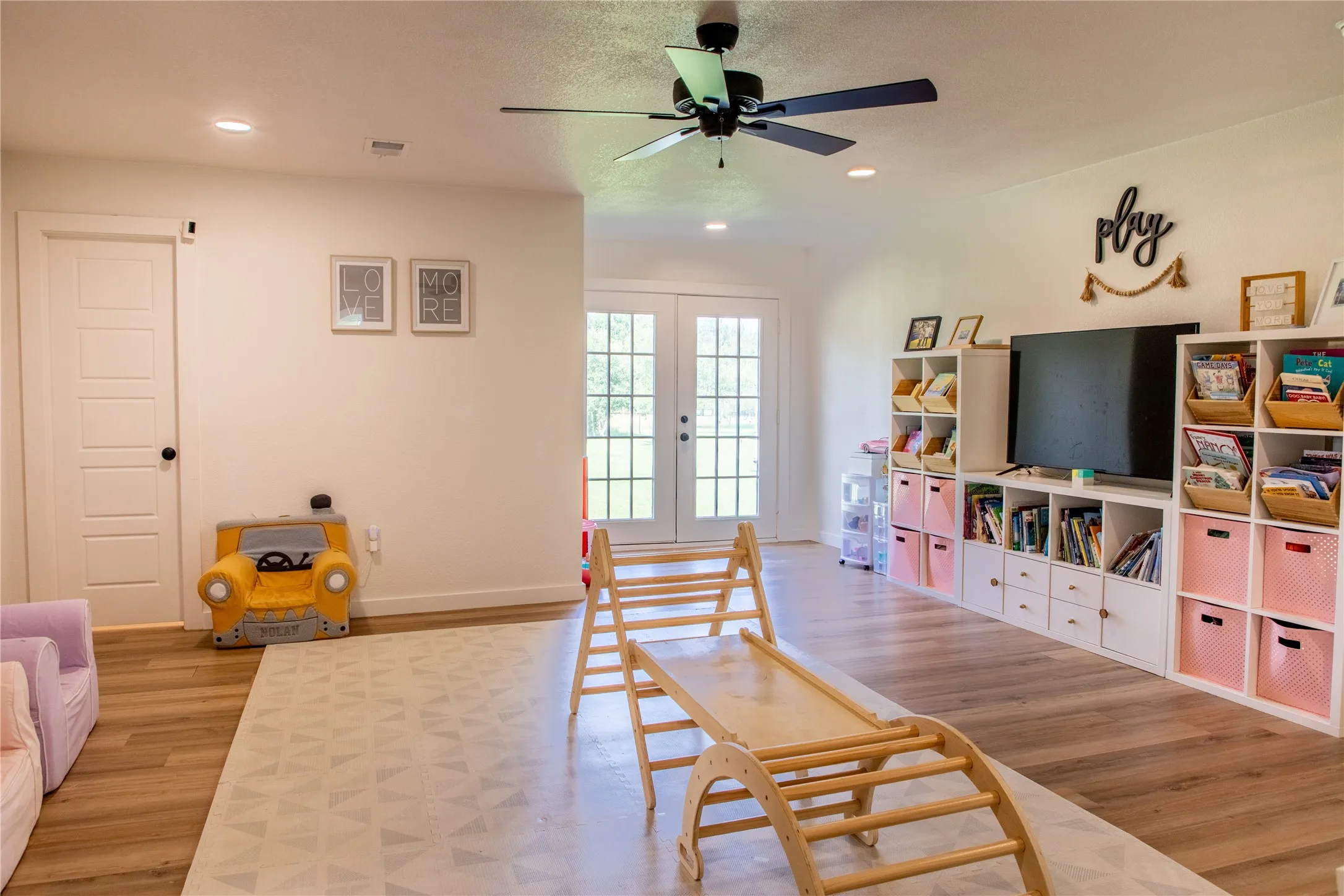 Farm For Sale in Parker County , 1324 Tidwell Road, Weatherford, Texas 76087, 4 Bedroom, 3 Bathroom, 2 Garage spaces, 2,820 Sqft, built in 1995, mls#21308385, Real Estate Agent in Weatherford, Homes For Sale in Parker county, Homes For Sale in Weatherford, Realtor in Weatherford Texas, Real Estate Brokerage Independent Realty Texas, Luminita Cordes Realtor