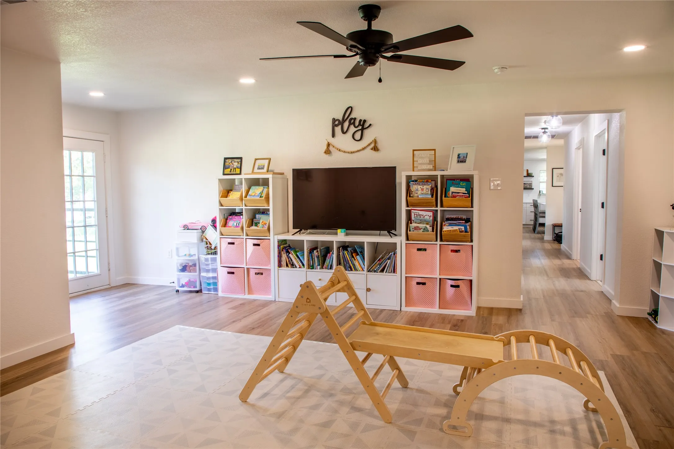 Farm For Sale in Parker County , 1324 Tidwell Road, Weatherford, Texas 76087, 4 Bedroom, 3 Bathroom, 2 Garage spaces, 2,820 Sqft, built in 1995, mls#21308385, Real Estate Agent in Weatherford, Homes For Sale in Parker county, Homes For Sale in Weatherford, Realtor in Weatherford Texas, Real Estate Brokerage Independent Realty Texas, Luminita Cordes Realtor